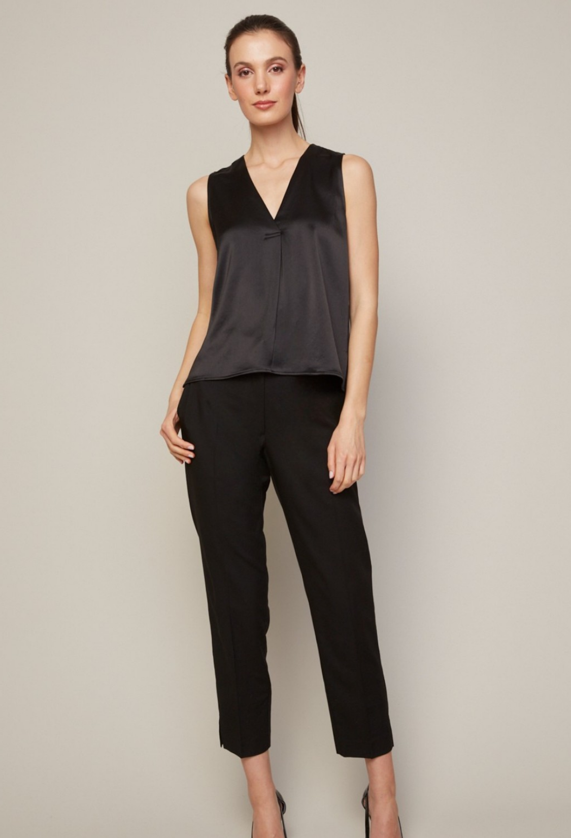 True sleeveless v-neck blouse