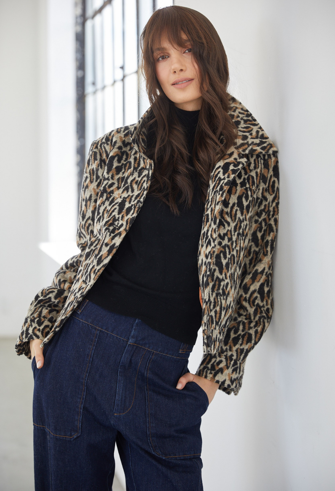 Manteau court en léopard Selena