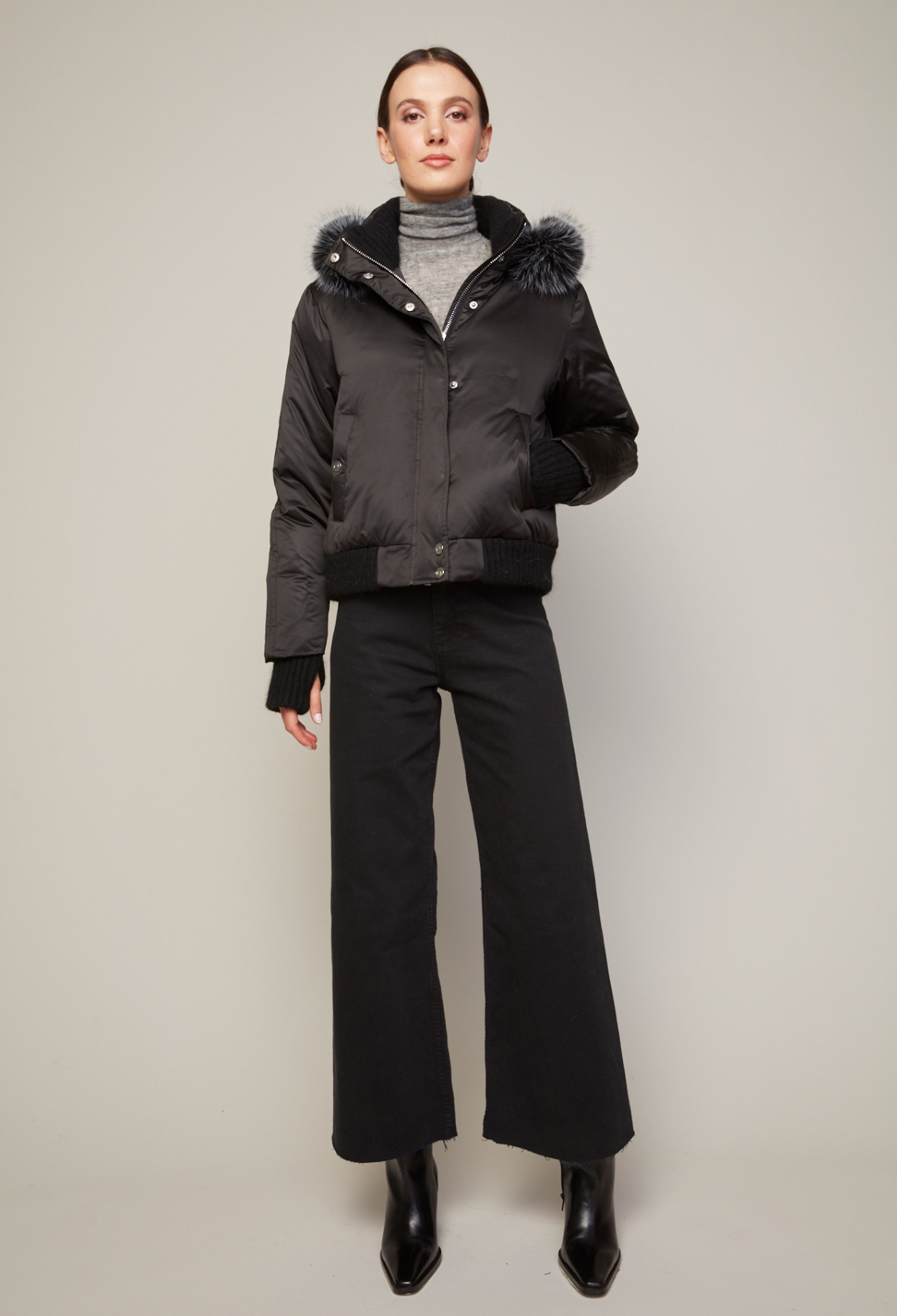 Bessy, manteau court en duvet avec capuche amovible et fausse fourrure