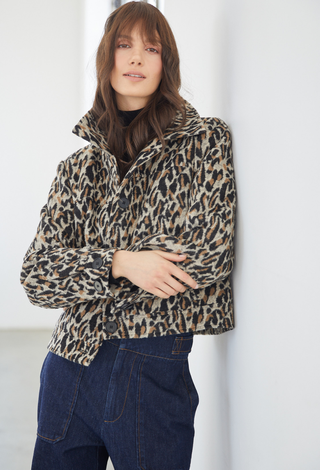 Manteau court en léopard Selena