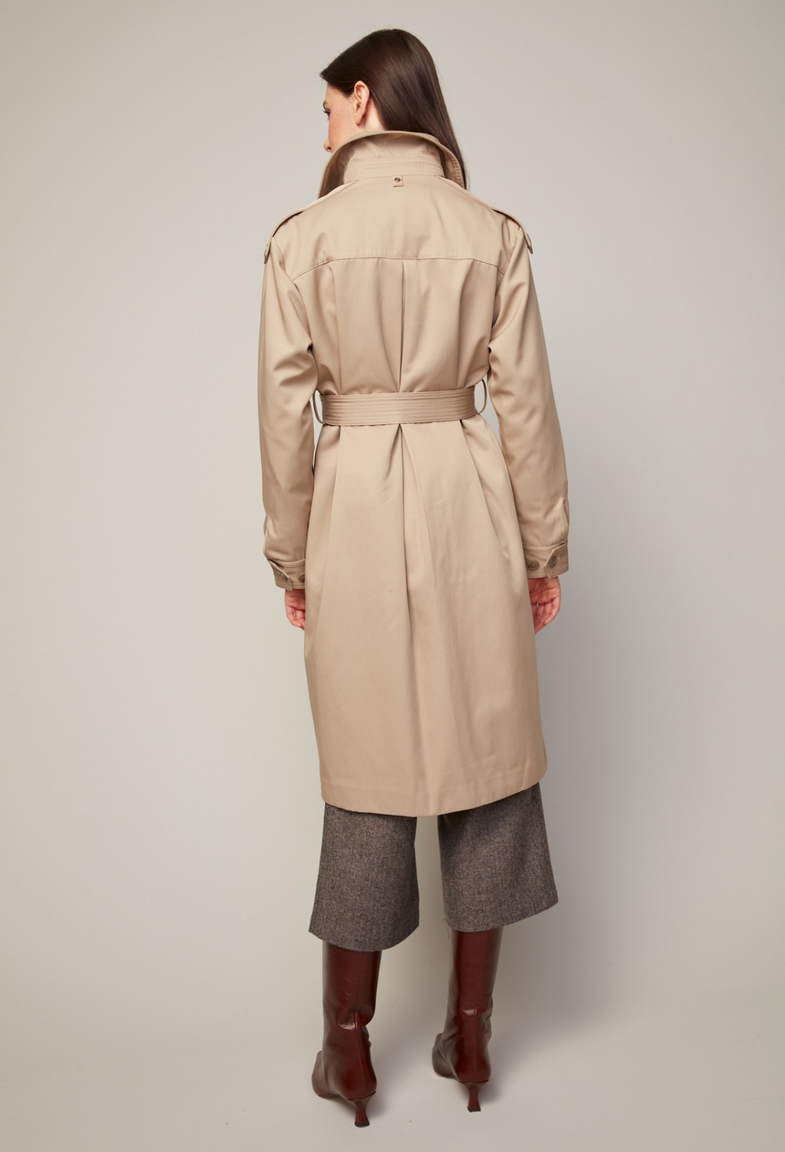 Troy, trench-coat à double boutonnage avec plis inversés dans le dos