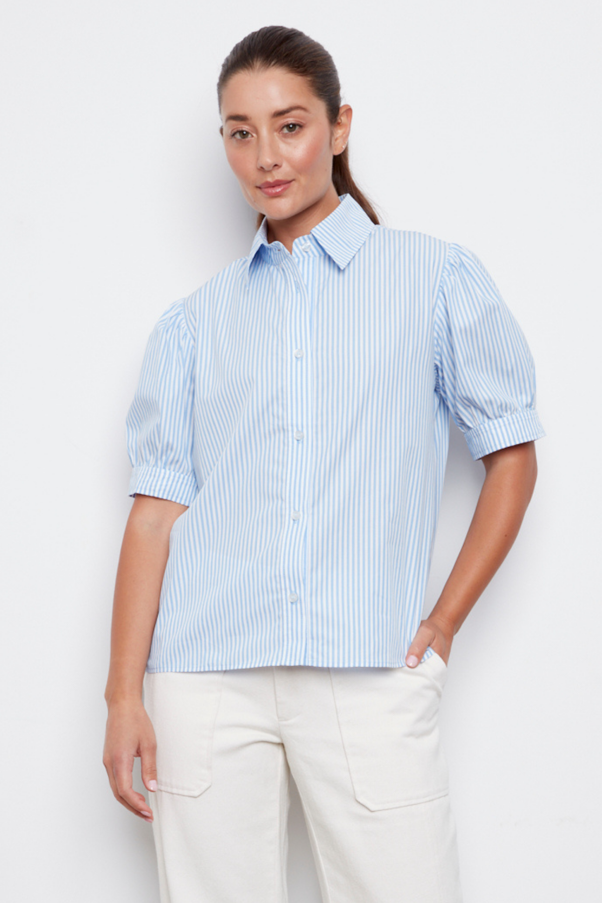 Coco, short sleeve buttoned shirt