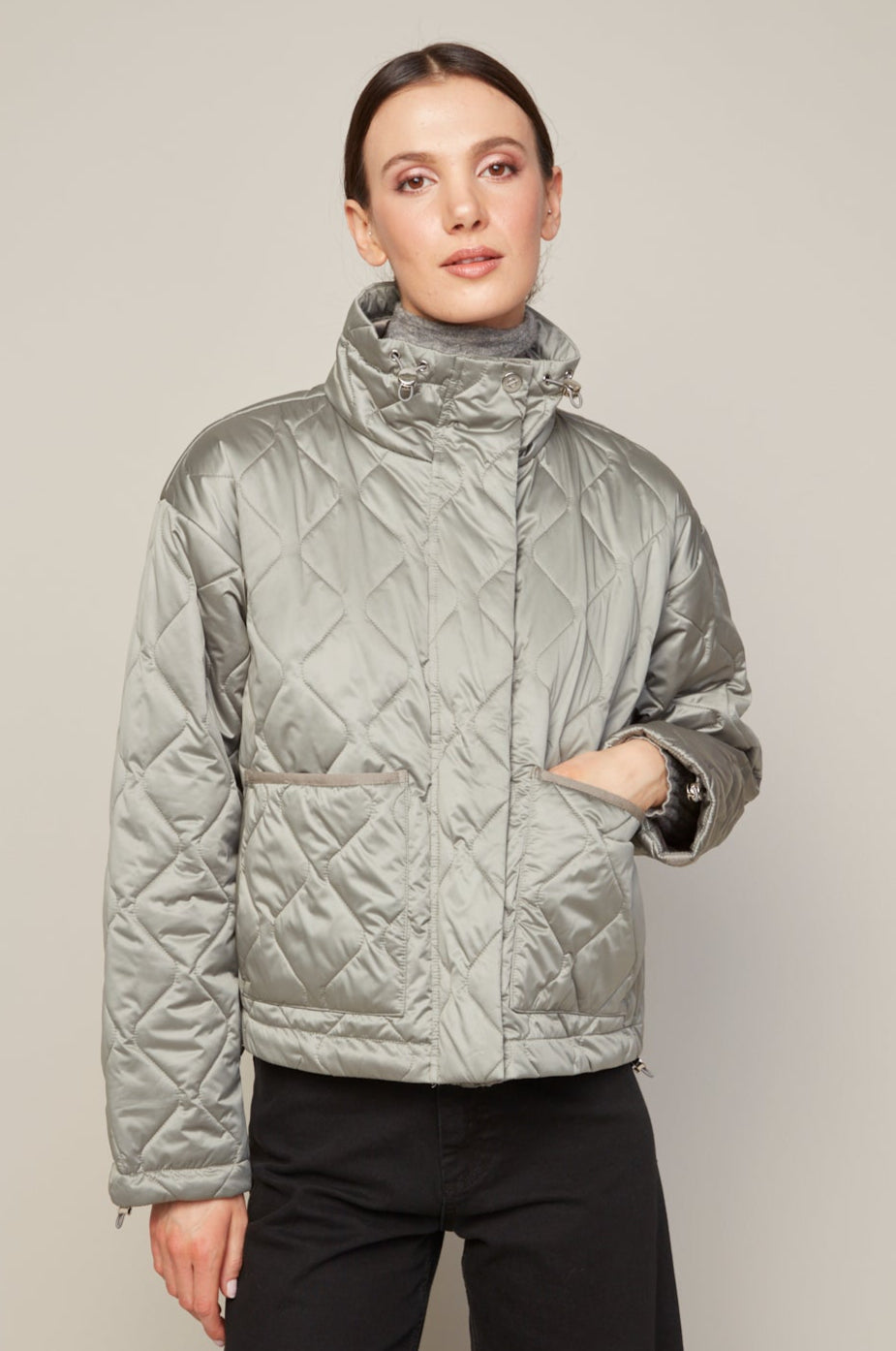 Billie, veste matelassée à épaules tombantes avec détails en sergé