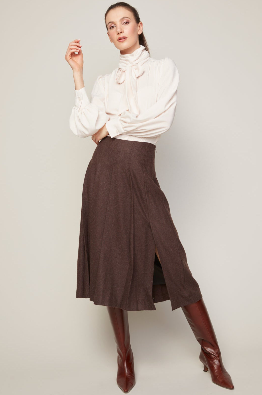 Bliss, blouse en chiffon semi transparente avec lavallière amovible