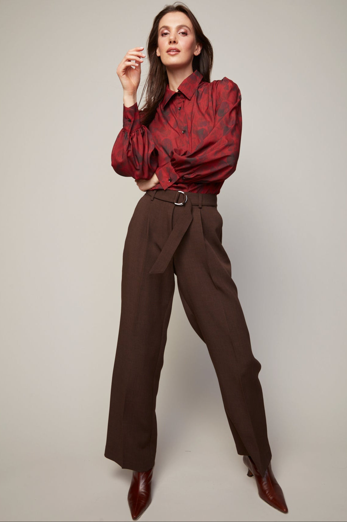 Bliss, blouse en chiffon semi transparente avec lavallière amovible