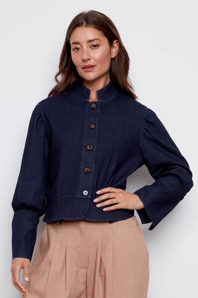 Celia, veste en denim courte boutonnée sur le devant