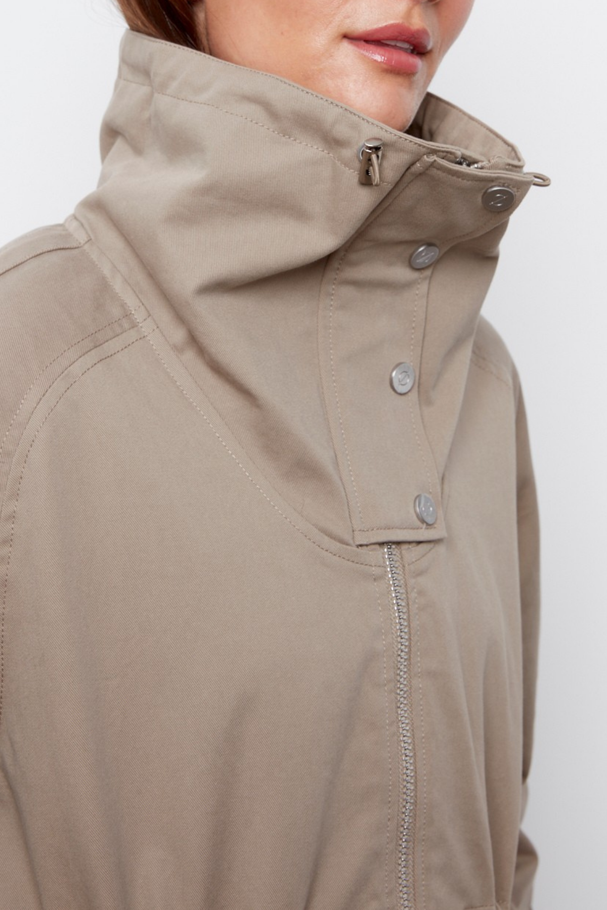 Callie, canvas anorak with high mock neck