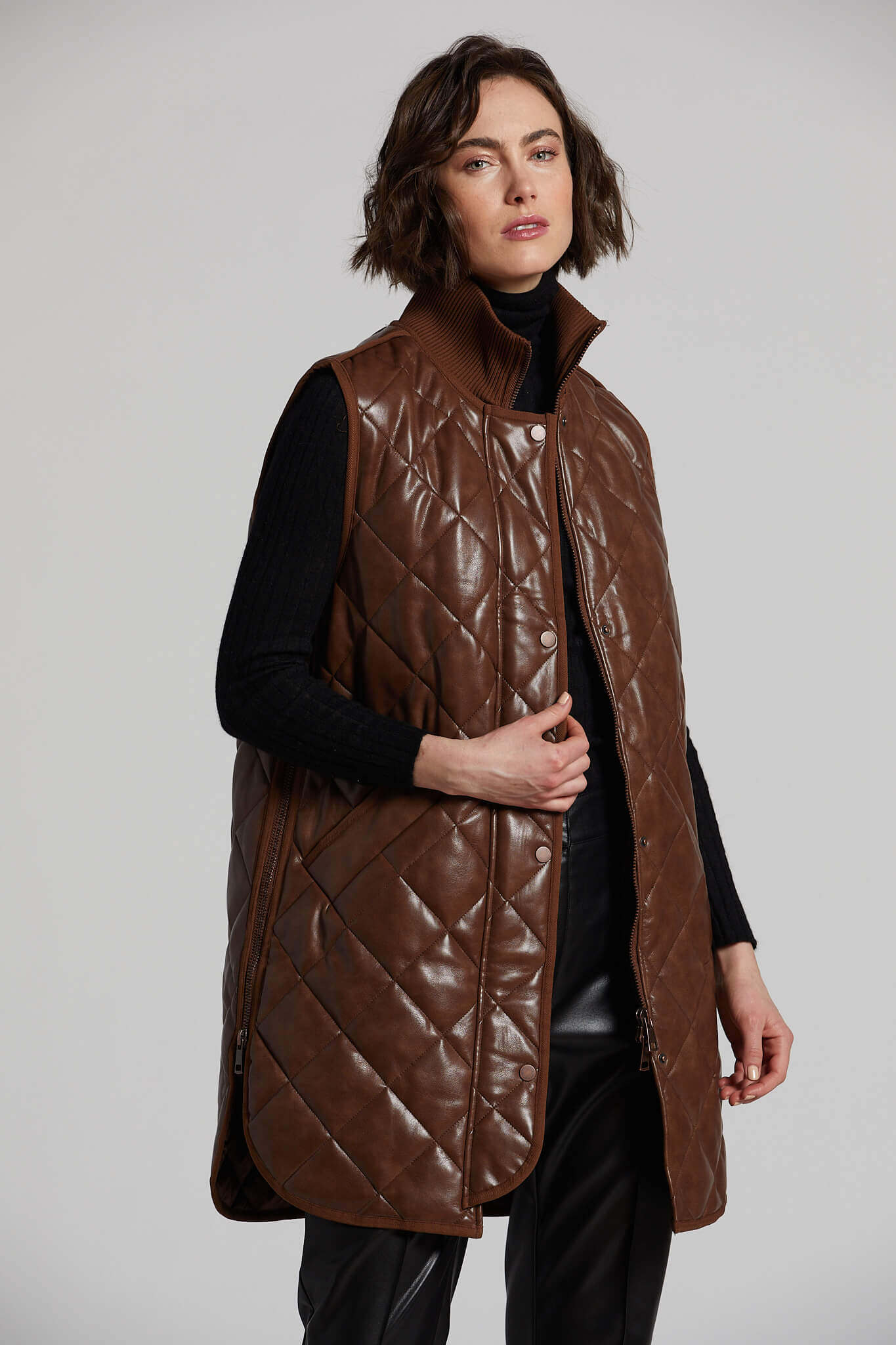 Destiny quilted full zip vegan leather vest w/ side zipper