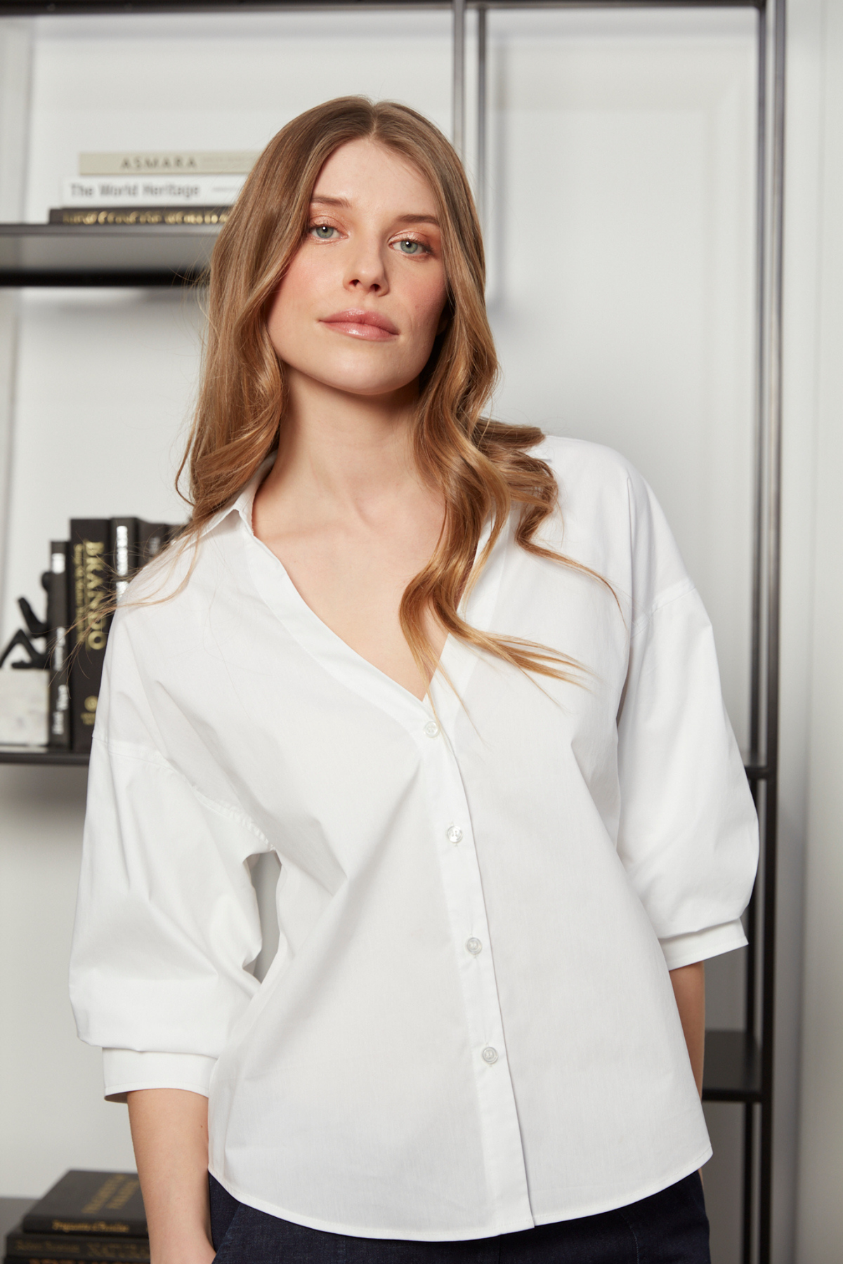 Demi, Open-collar shirt with balloon sleeves