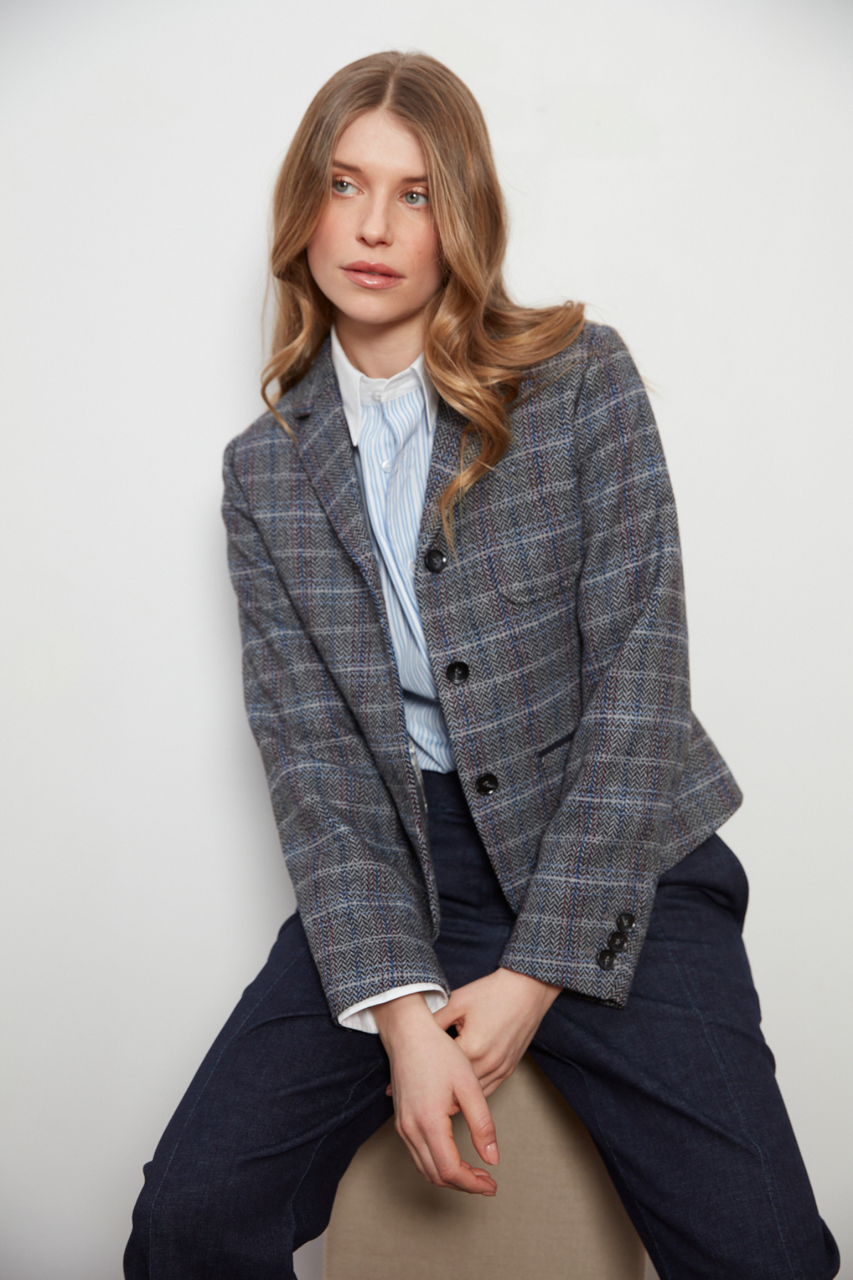 Desmond, tweed single-breasted blazer w/ 3 button closure