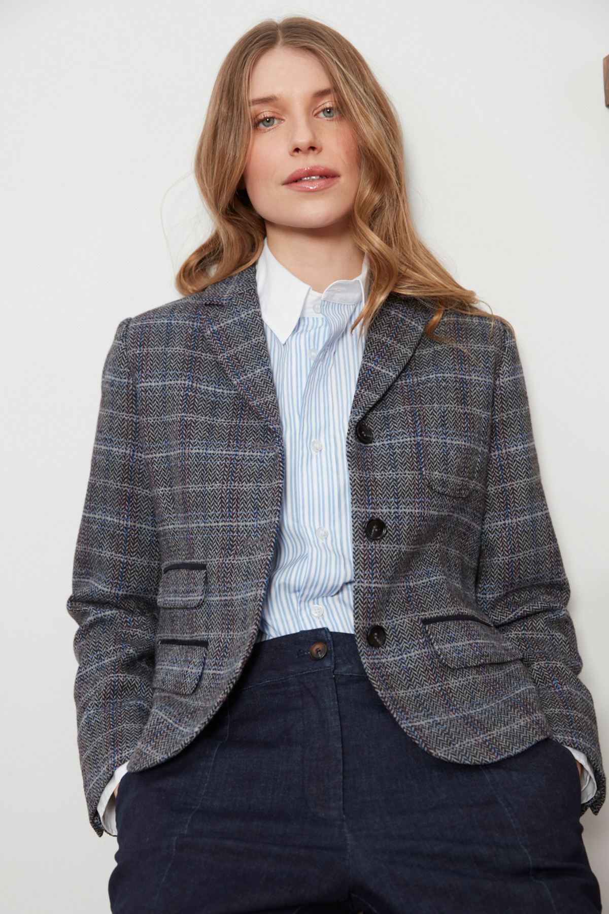 Desmond, tweed single-breasted blazer w/ 3 button closure
