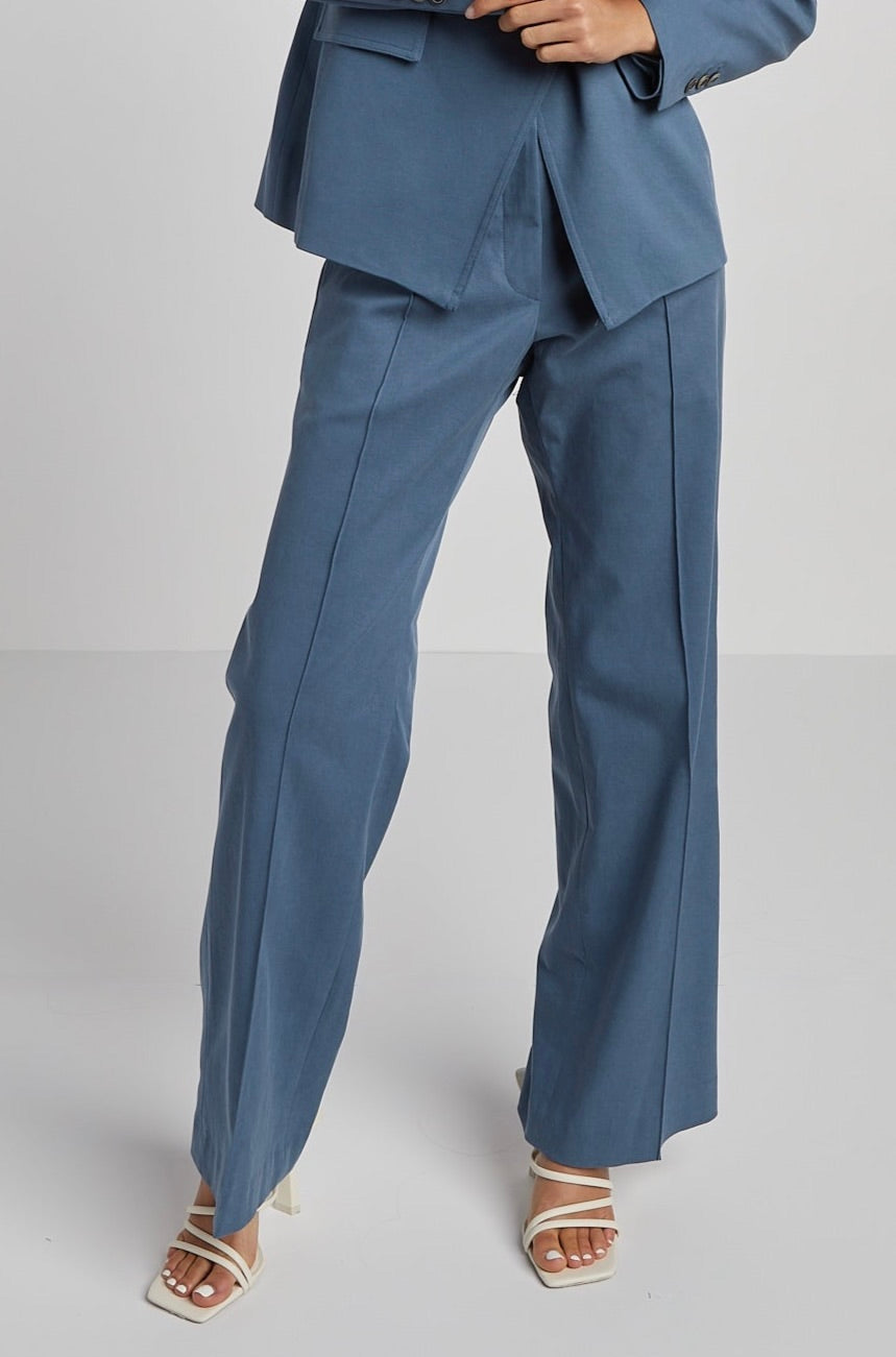 Preston Straight Leg Stretch Trouser With Pin Tuck