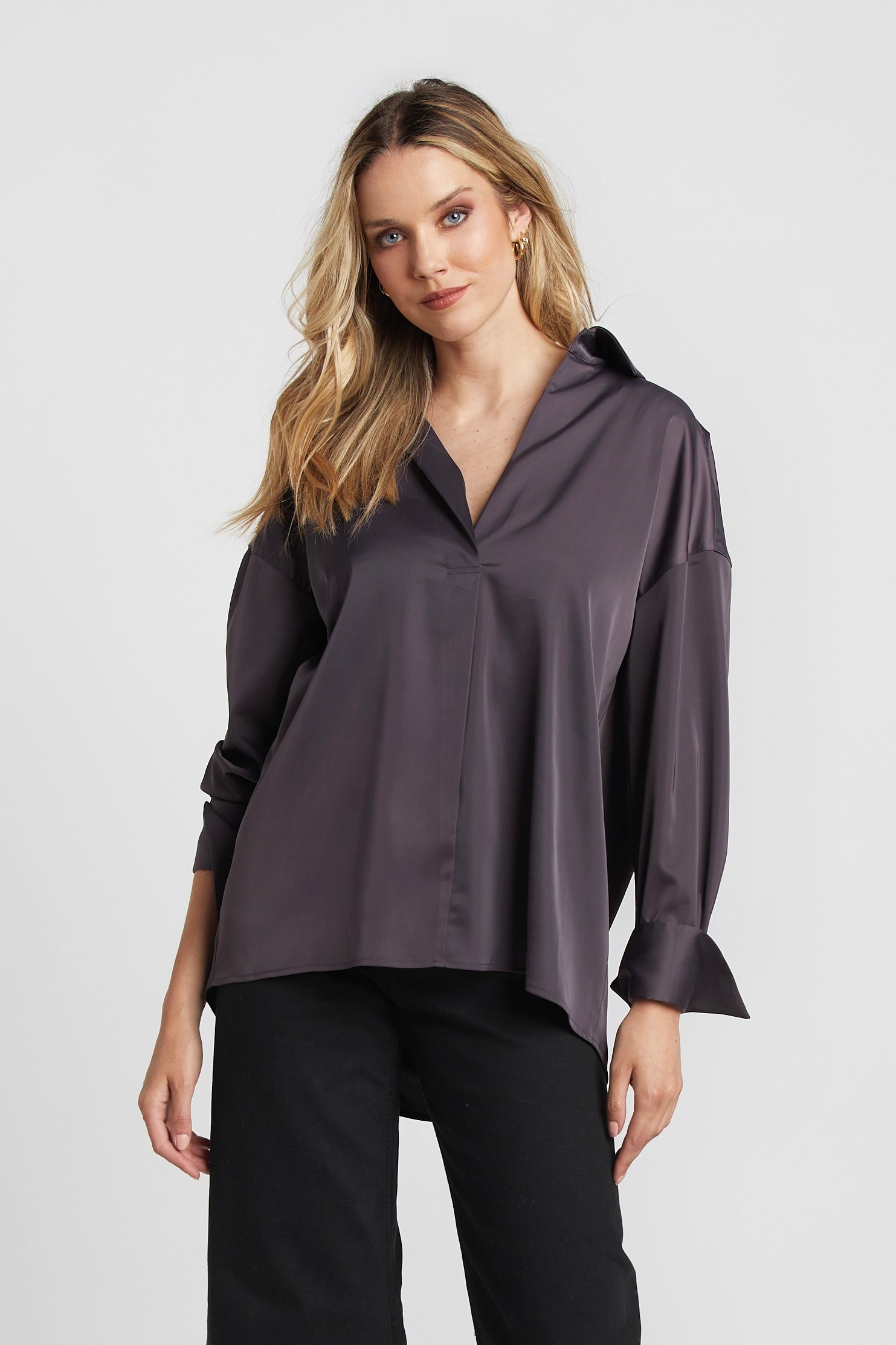 Chemisier popover en satin à longs revers Kay