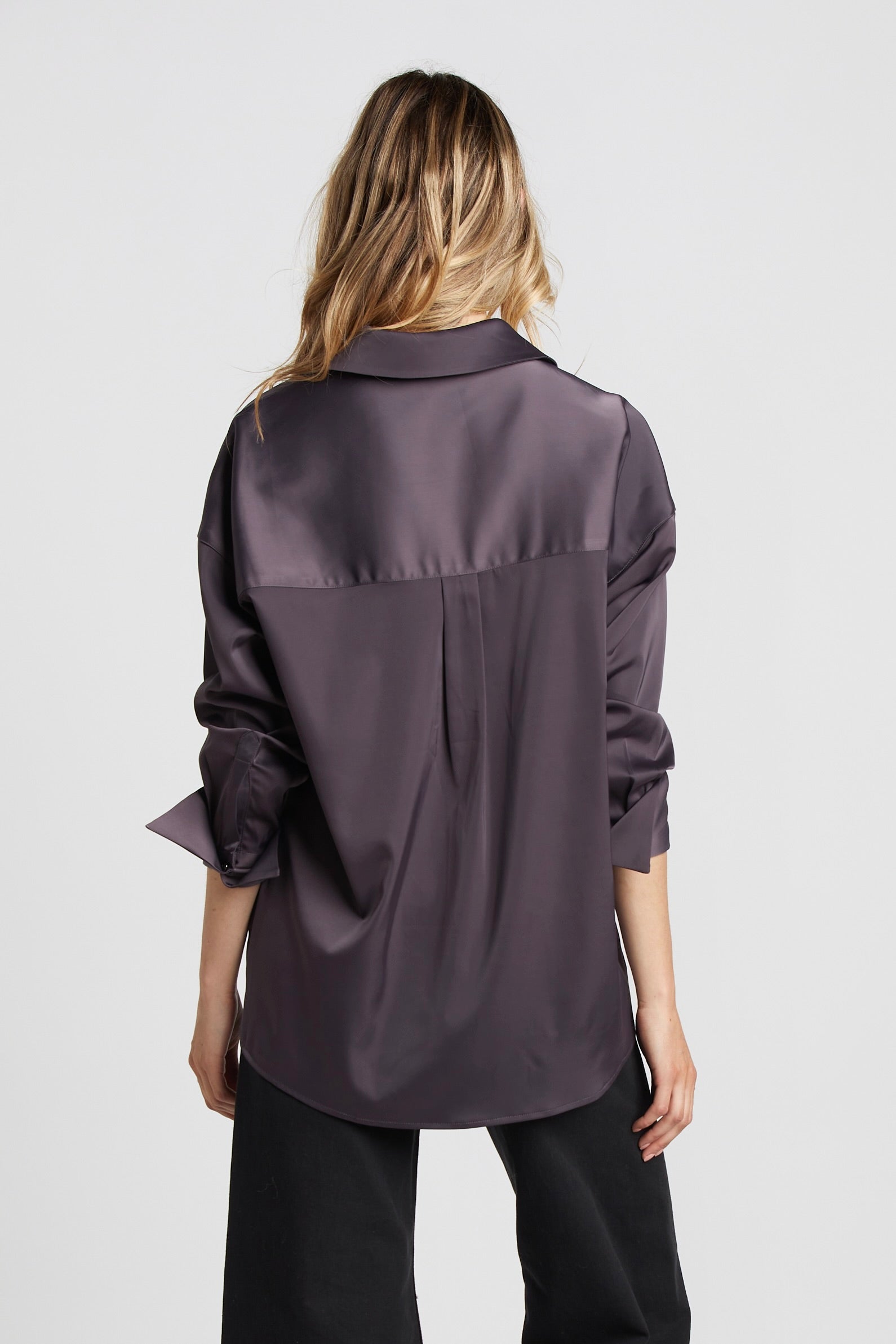 Chemisier popover en satin à longs revers Kay