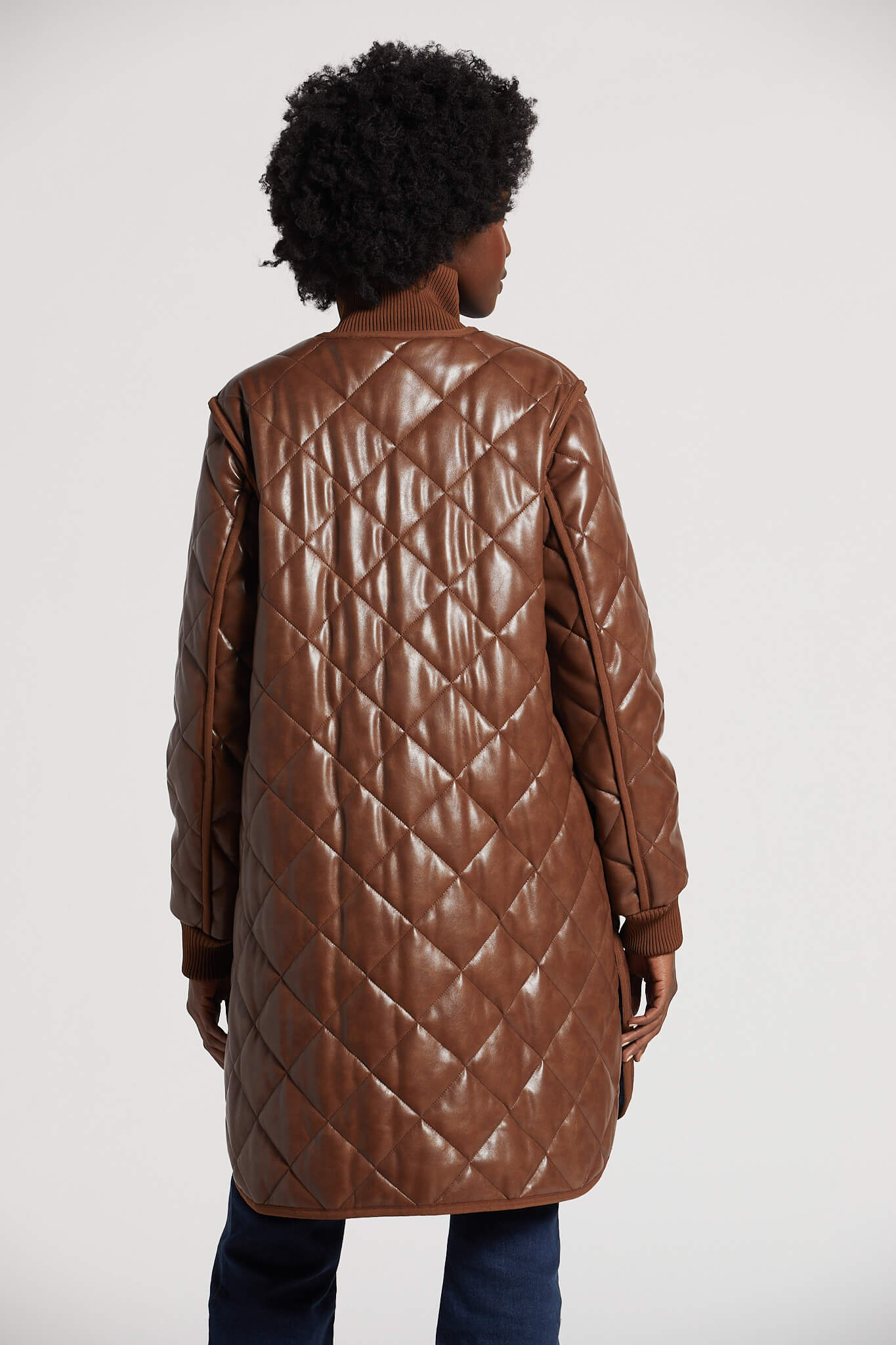 Manteau en cuir végan matelassé avec fermeture éclair latérale Liberty