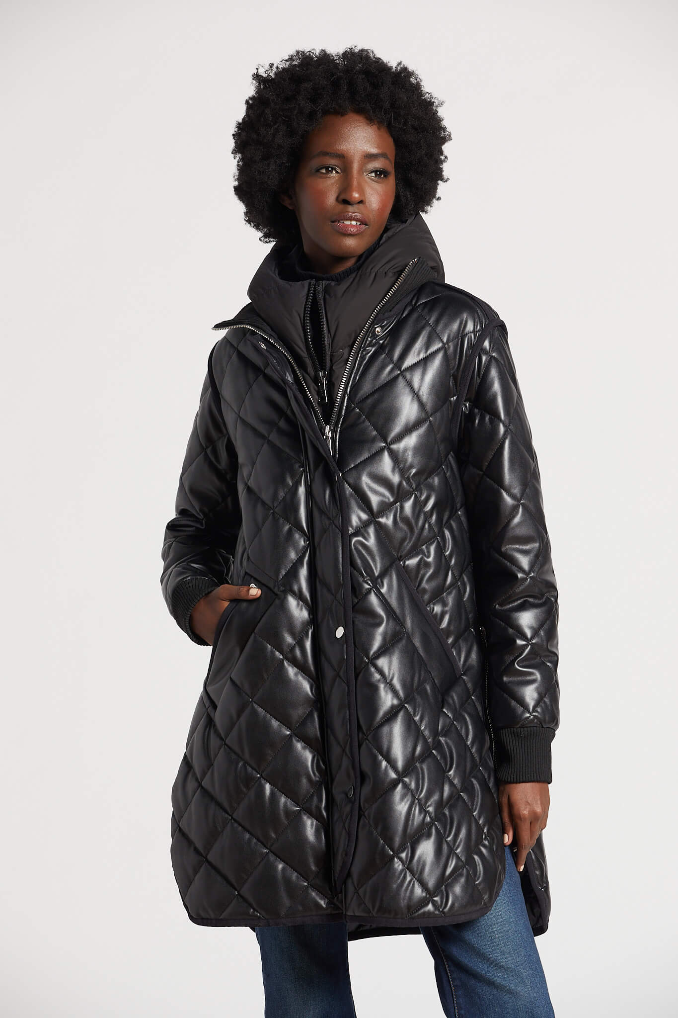 Manteau en cuir végan matelassé avec fermeture éclair latérale Liberty