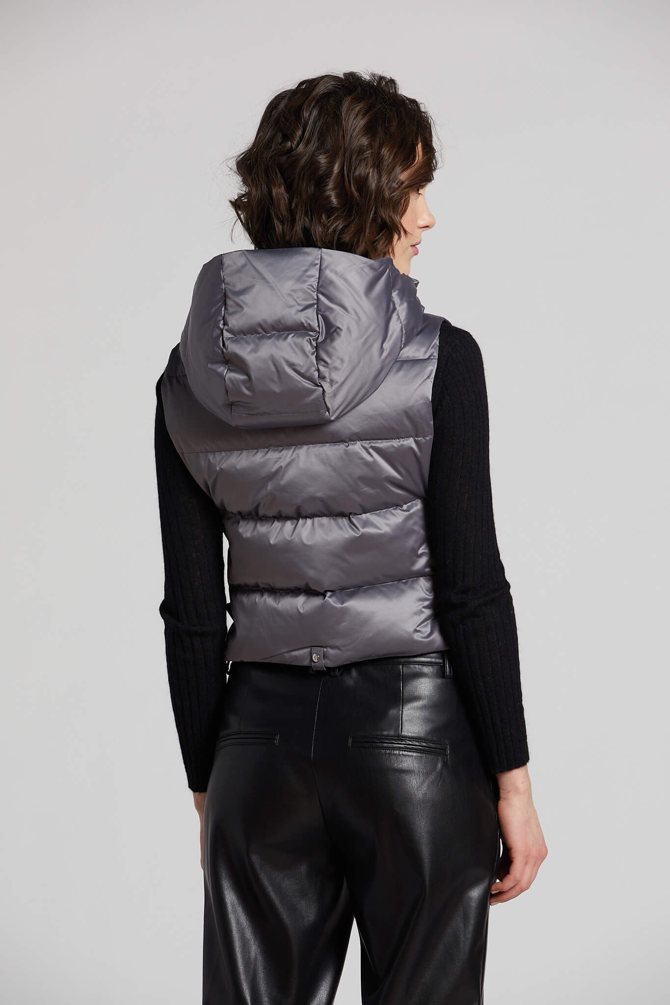 Lola quilted full zip gilet w/ adjustable side buckles