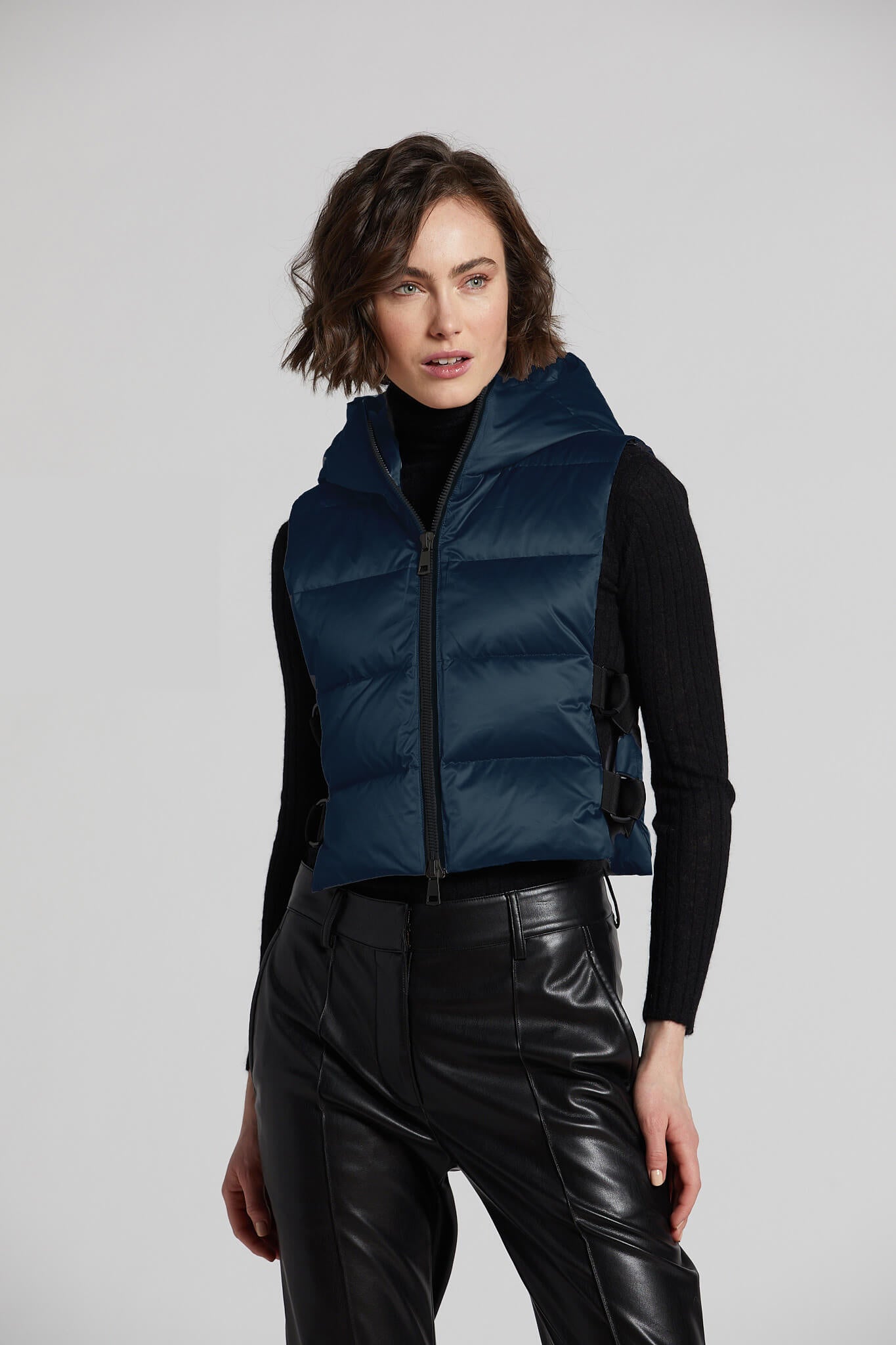 Lola quilted full zip gilet w/ adjustable side buckles
