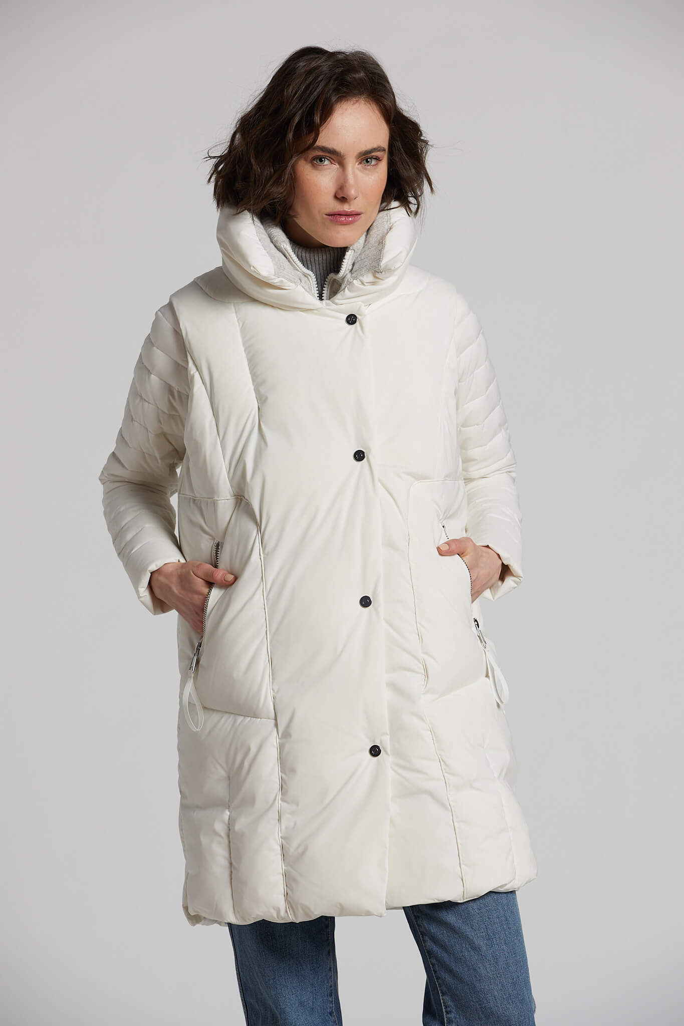 Longue veste sans manche en duvet avec accent en angora Padma