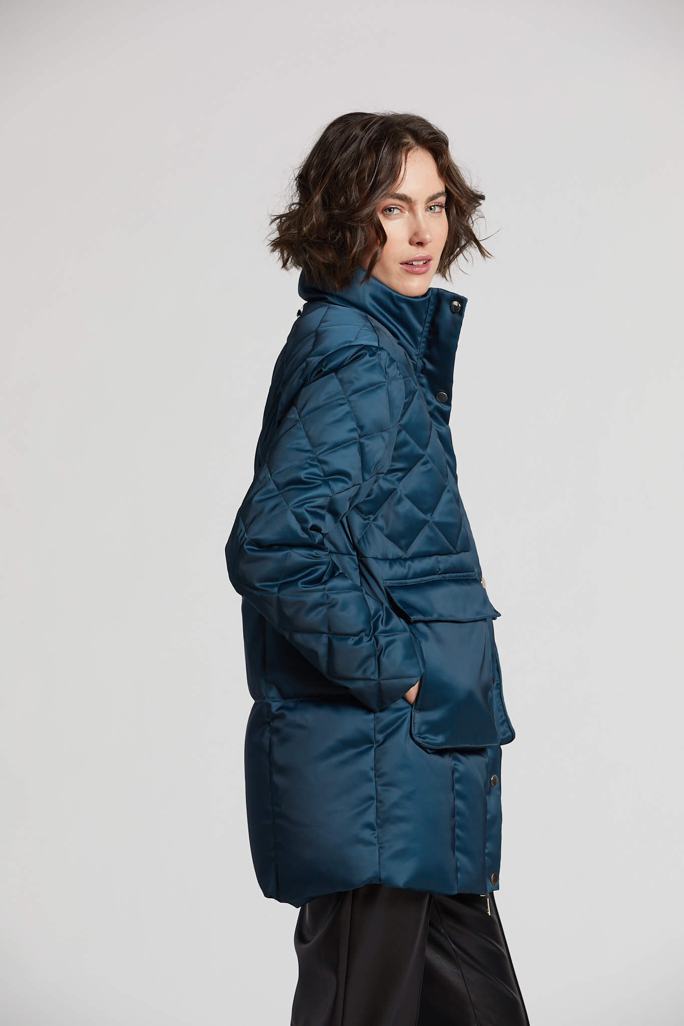 Manteau en duvet mi-long à motif matelassé multiple Praline