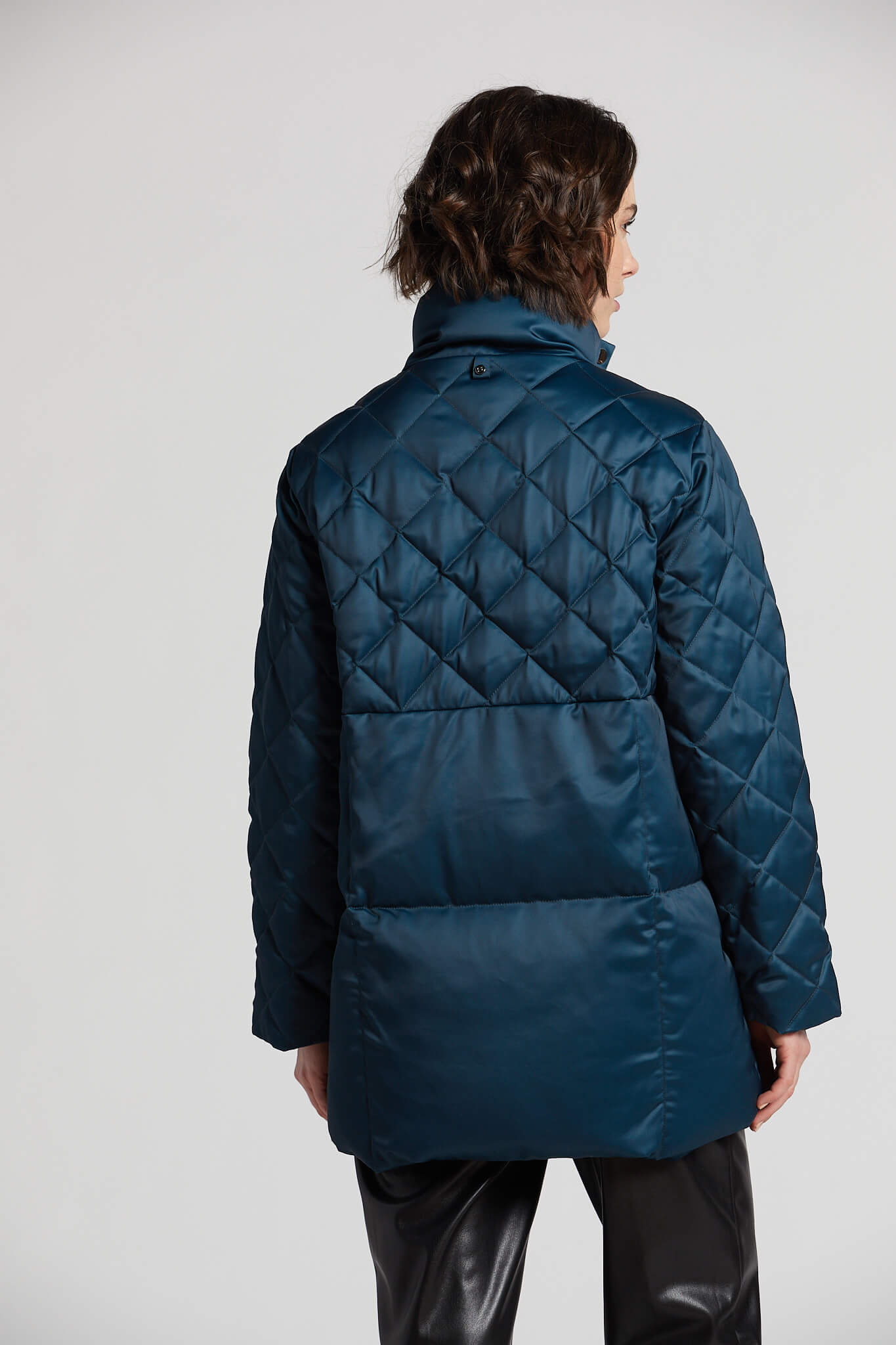 Manteau en duvet mi-long à motif matelassé multiple Praline