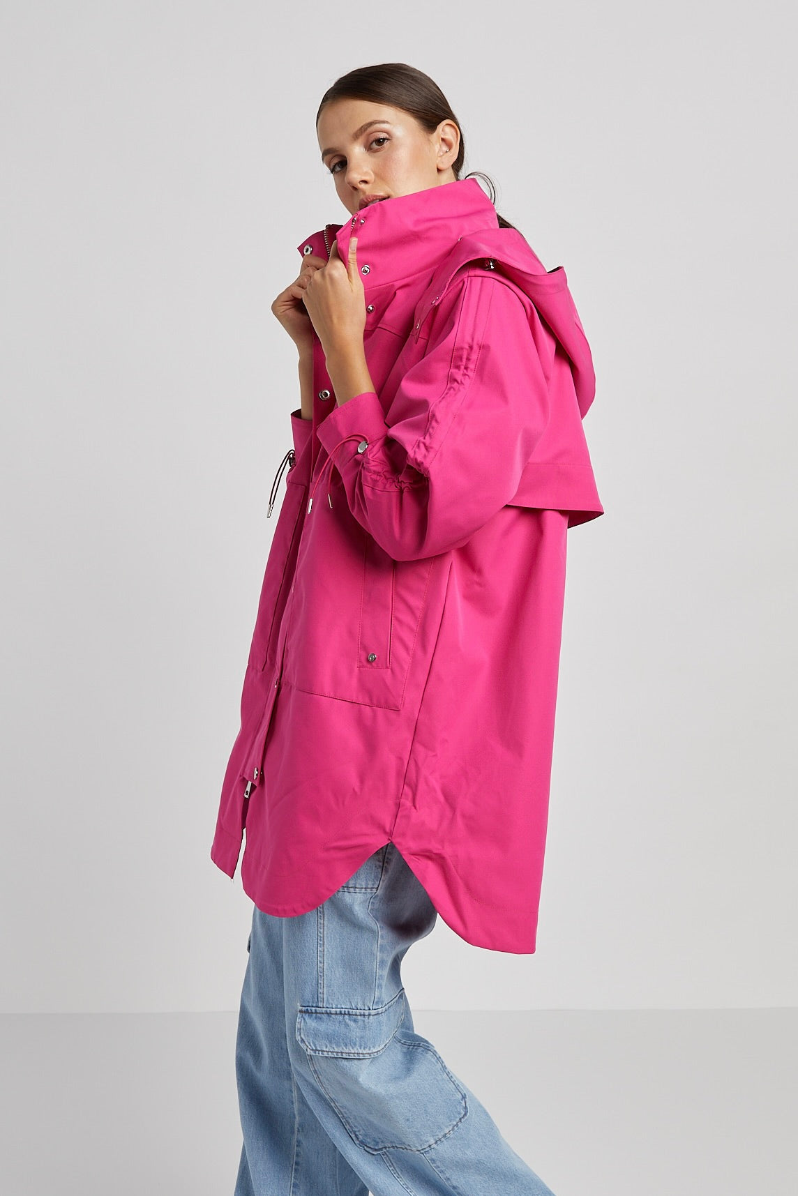 Ryan water repellent rain coat w/ detachable hood