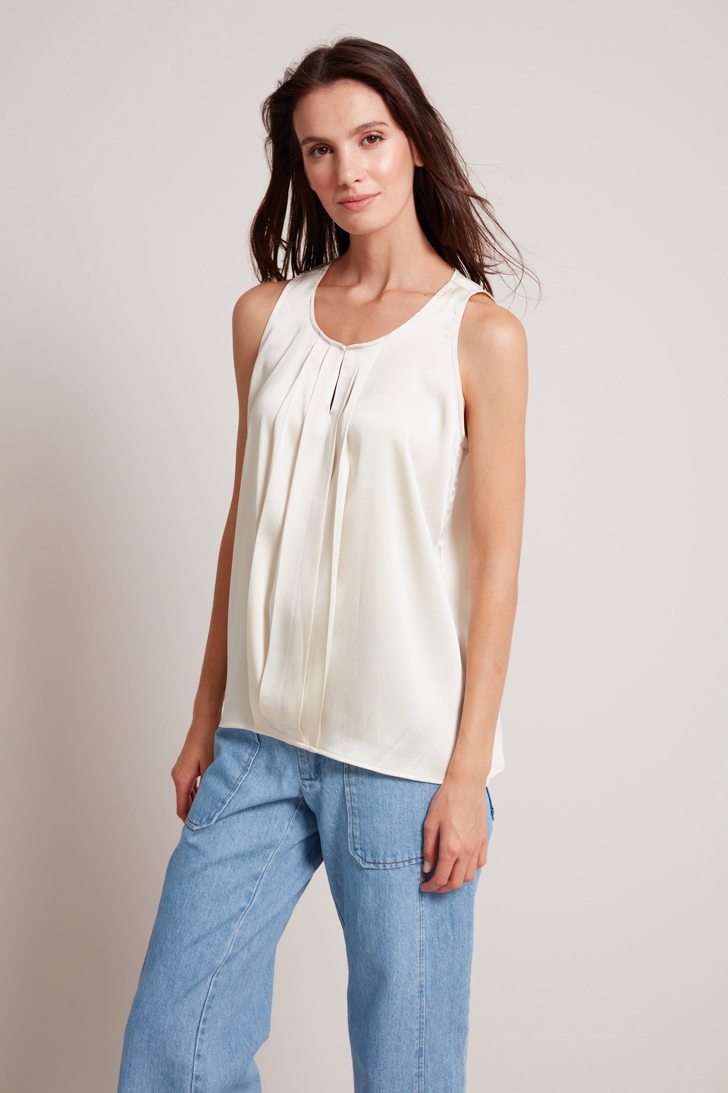 Tasha sleeveless front key hole blouse