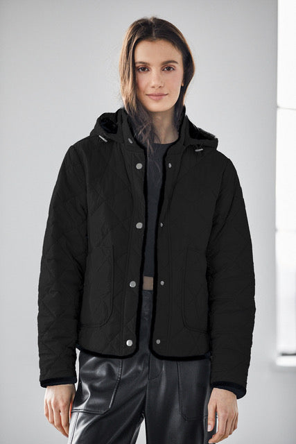 Manteau court matelassé à capuche Shelby