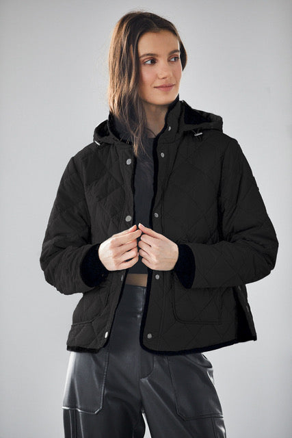 Manteau court matelassé à capuche Shelby