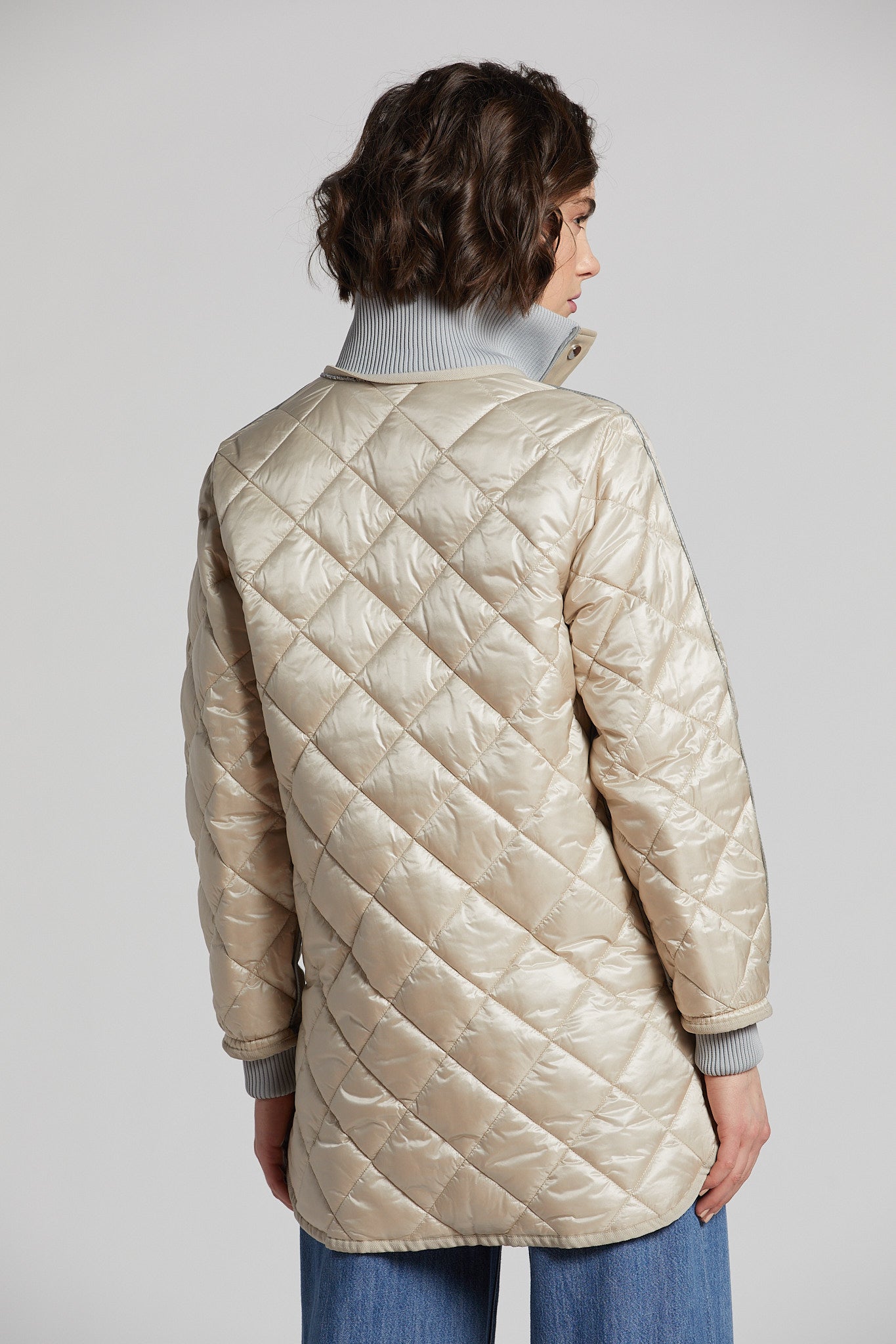 Manteau matelassé réversible Nadine avec bordures en cuir vegan