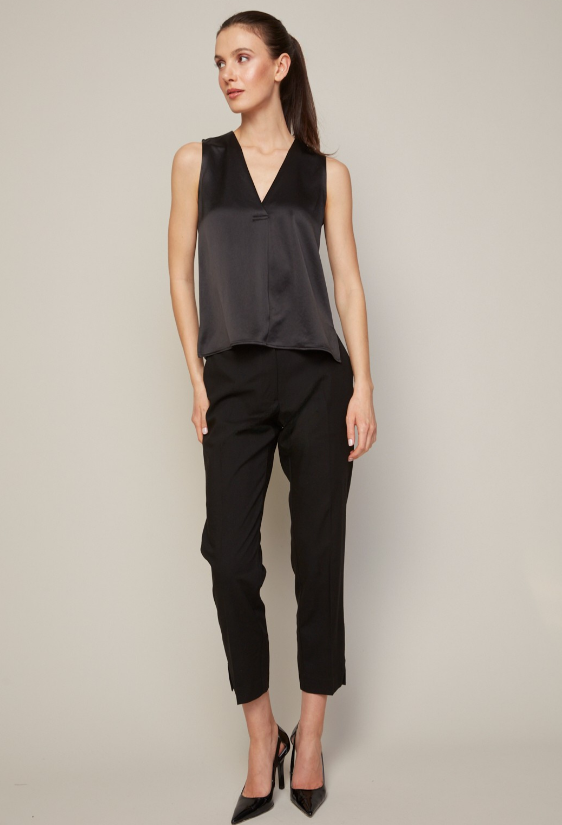 True sleeveless v-neck blouse