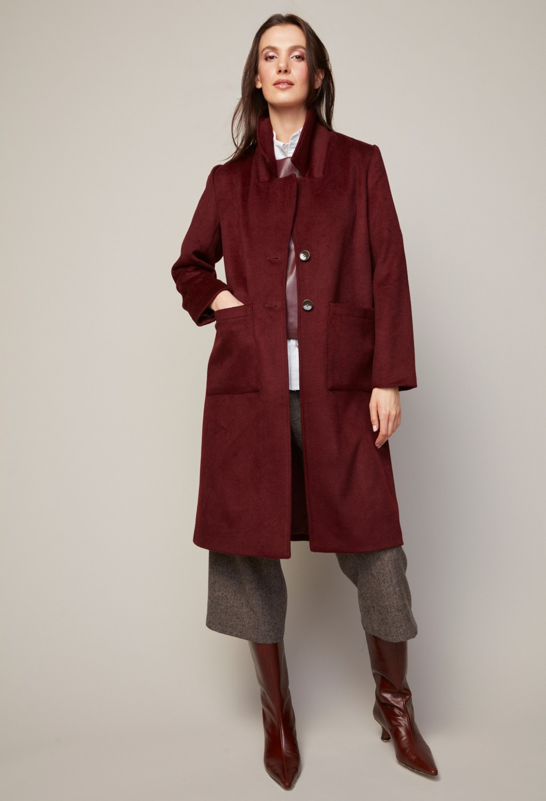 Bella, manteau à simple boutonnage avec poches plaquées
