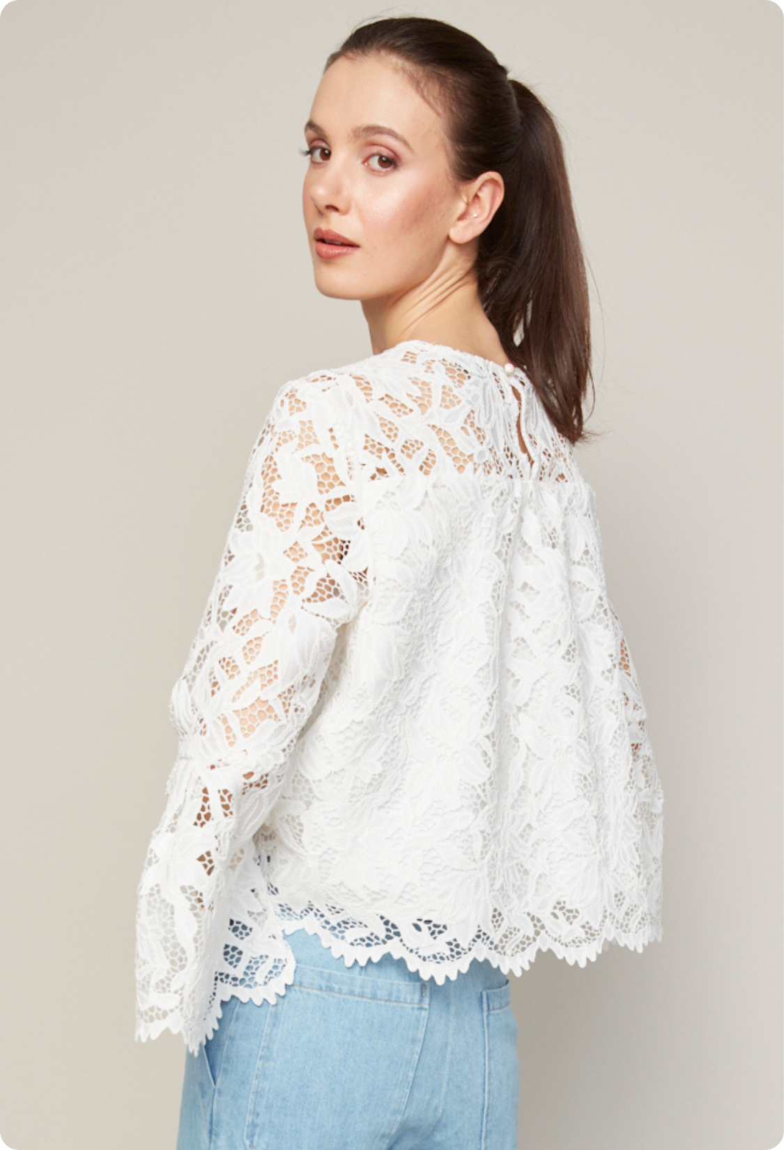 Boho, blouse bohème à enfiler en dentelle festonnée