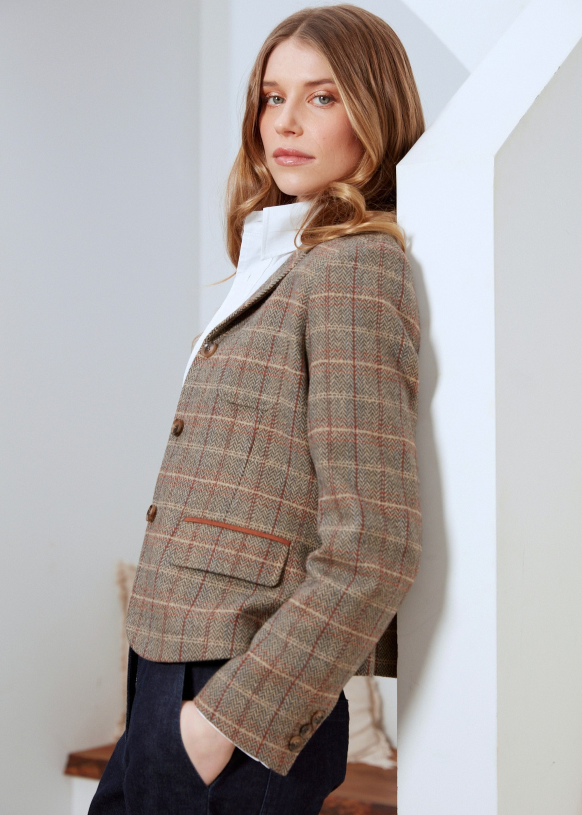 Desmond, tweed single-breasted blazer w/ 3 button closure