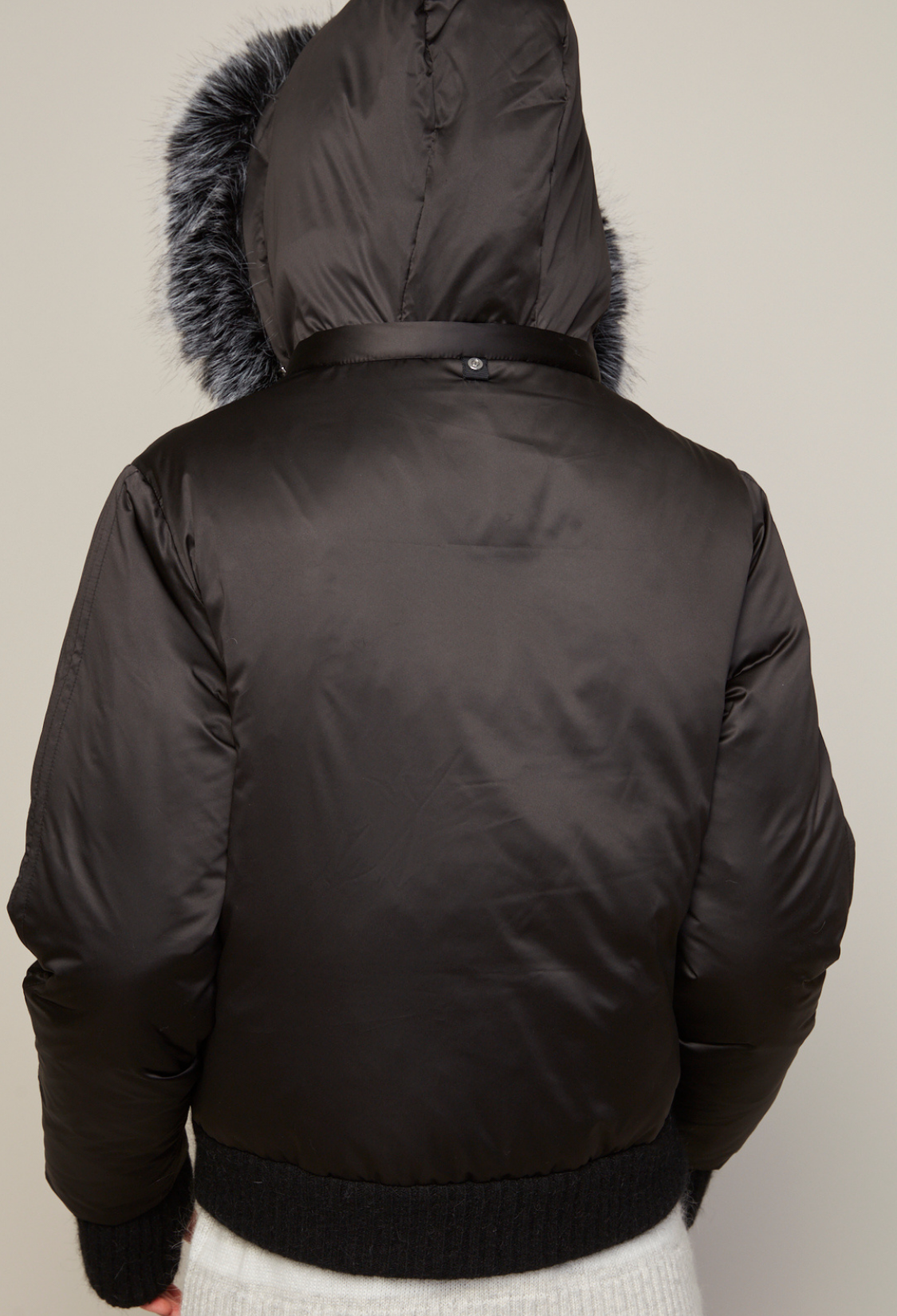 Bessy, manteau court en duvet avec capuche amovible et fausse fourrure