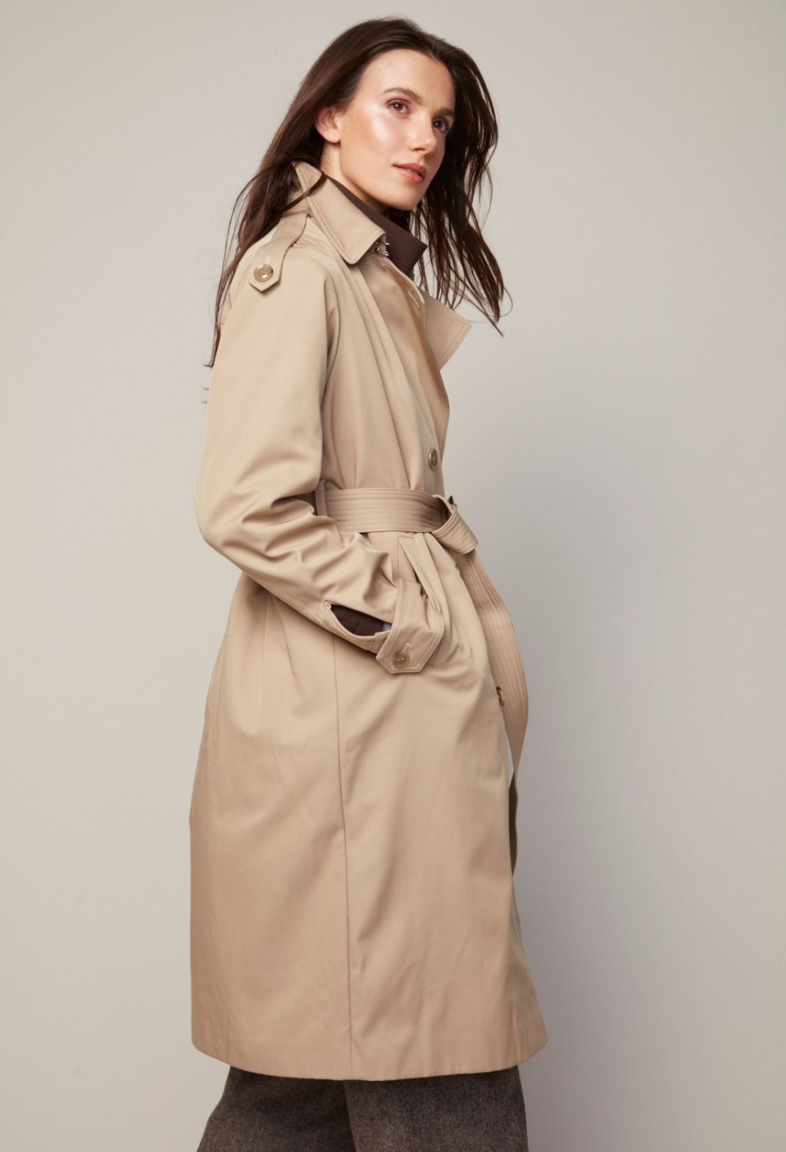 Troy, trench-coat à double boutonnage avec plis inversés dans le dos