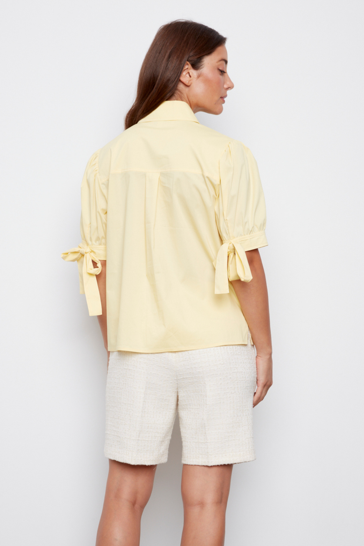 Clara, short sleeve buttoned shirt