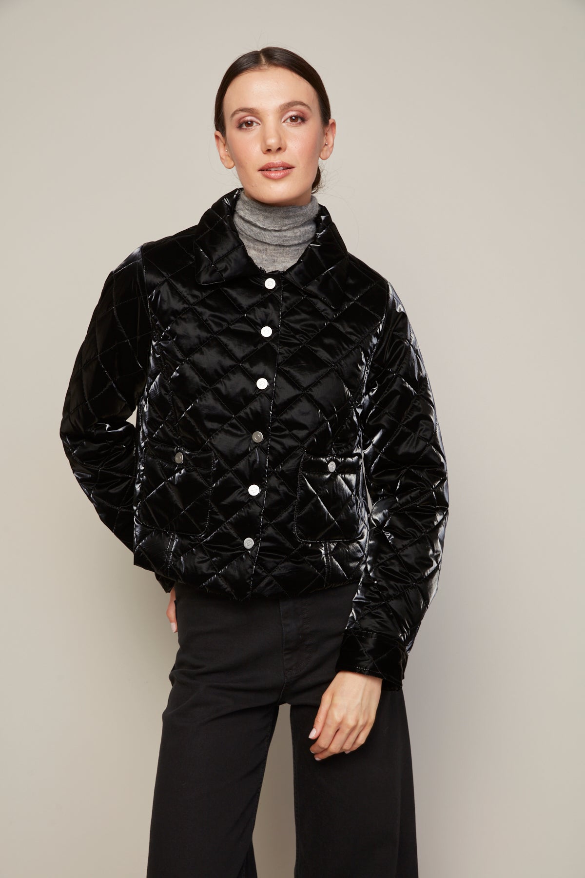 Becca, veste courte matelassée  avec col amovible