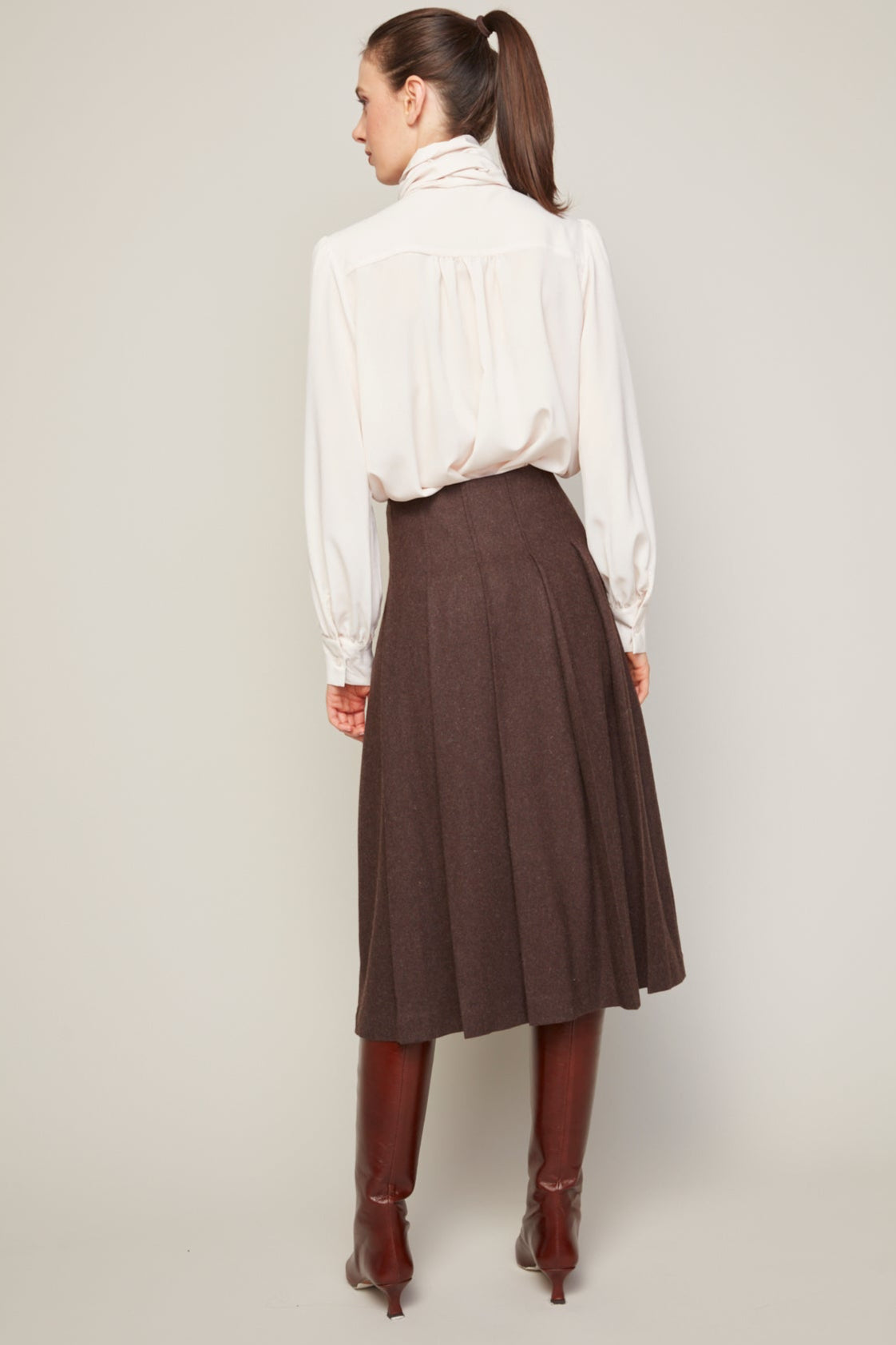 Bliss, blouse en chiffon semi transparente avec lavallière amovible