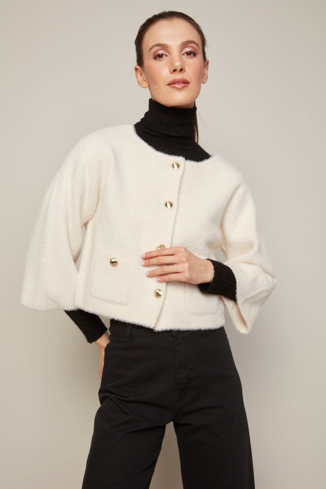 Bronte, cardigan boutonné avec poches plaquées