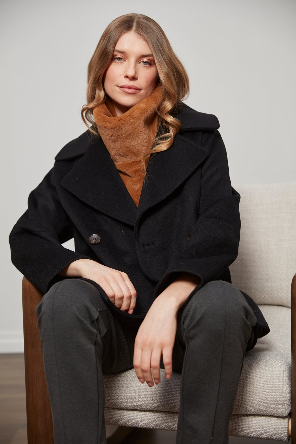 Furry, slip-on faux fur dickey
