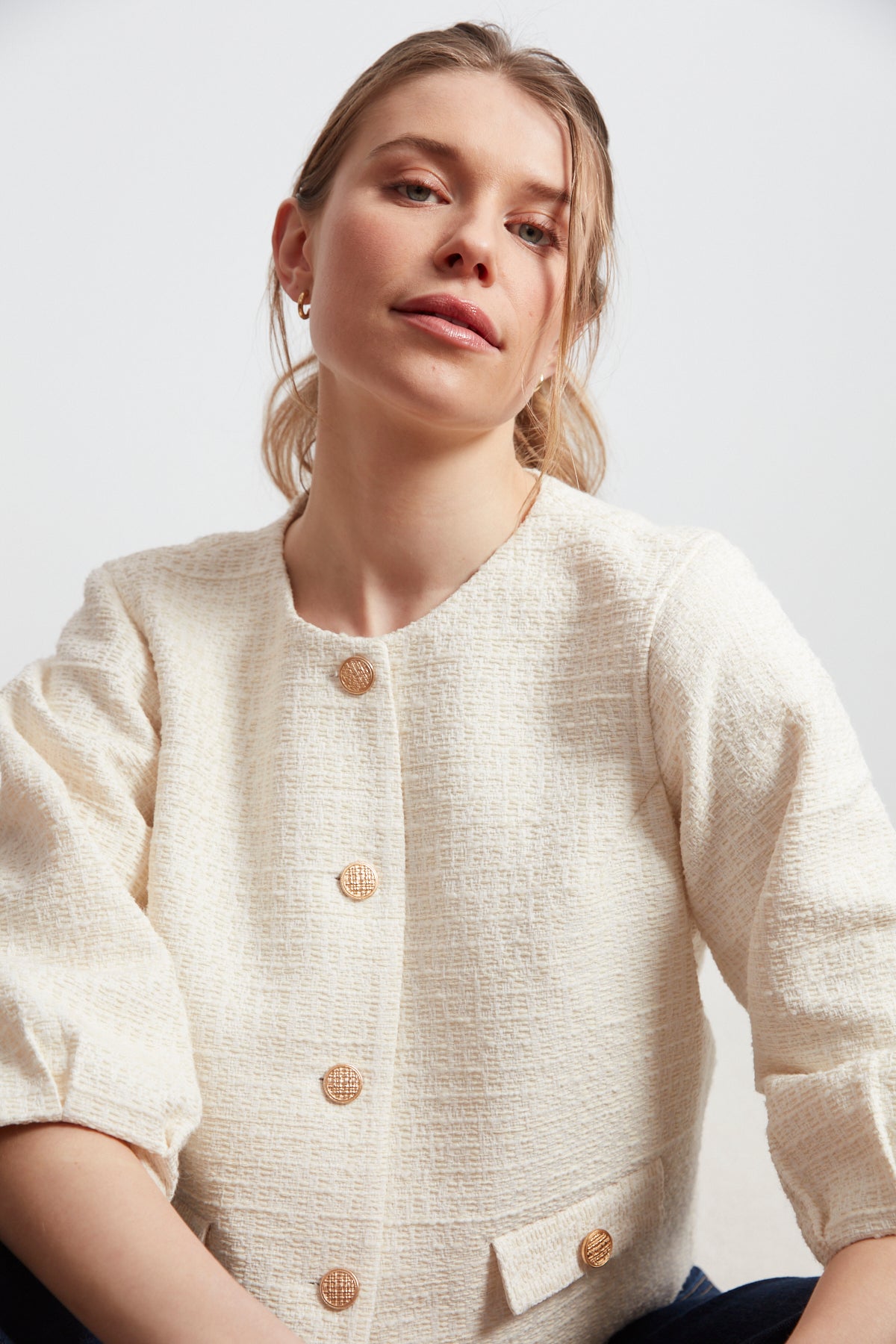Charlotte, veste boutonnée en tissu texturé