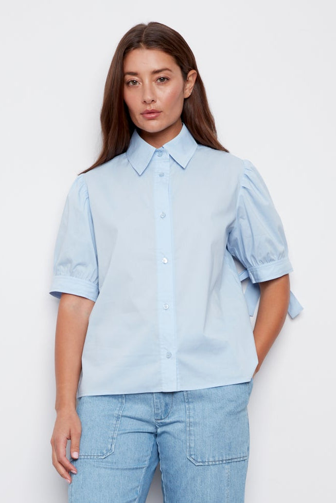 Clara, short sleeve buttoned shirt