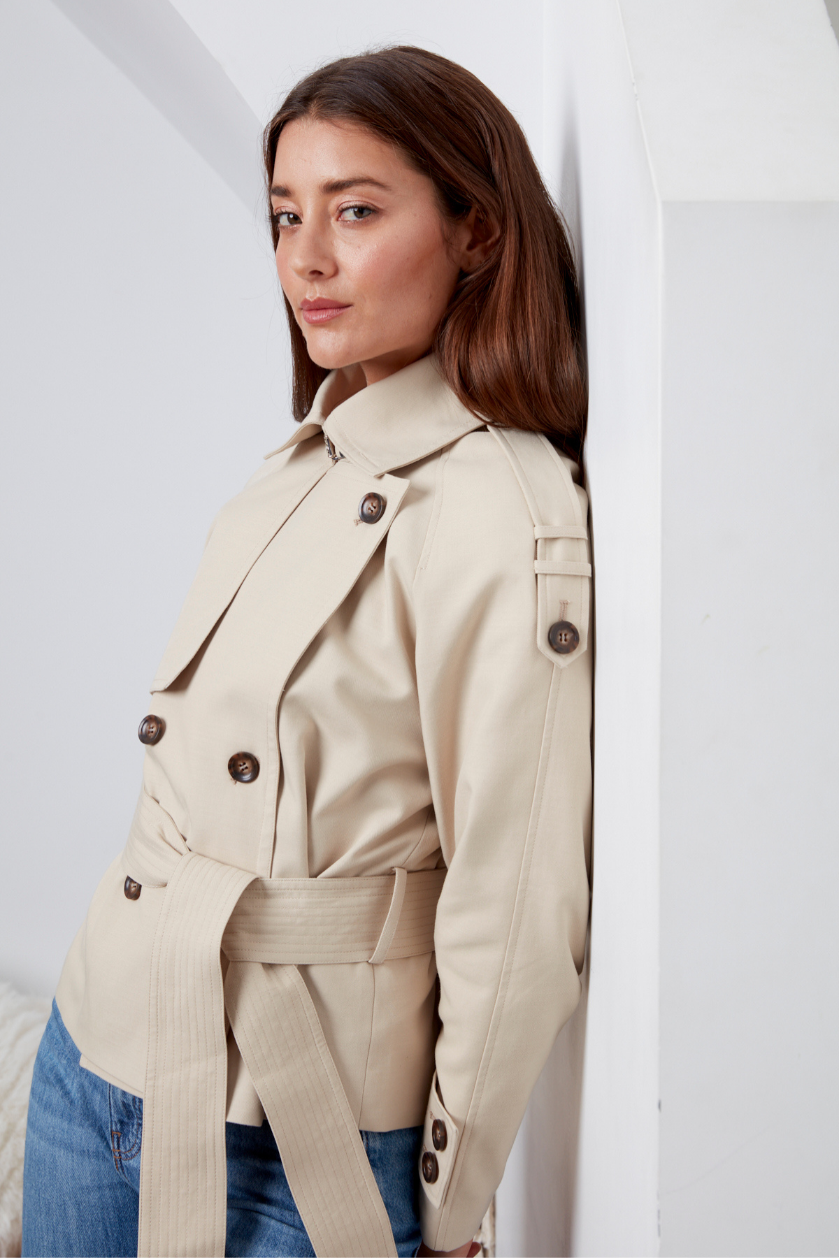 Calista, short double breasted trenchcoat