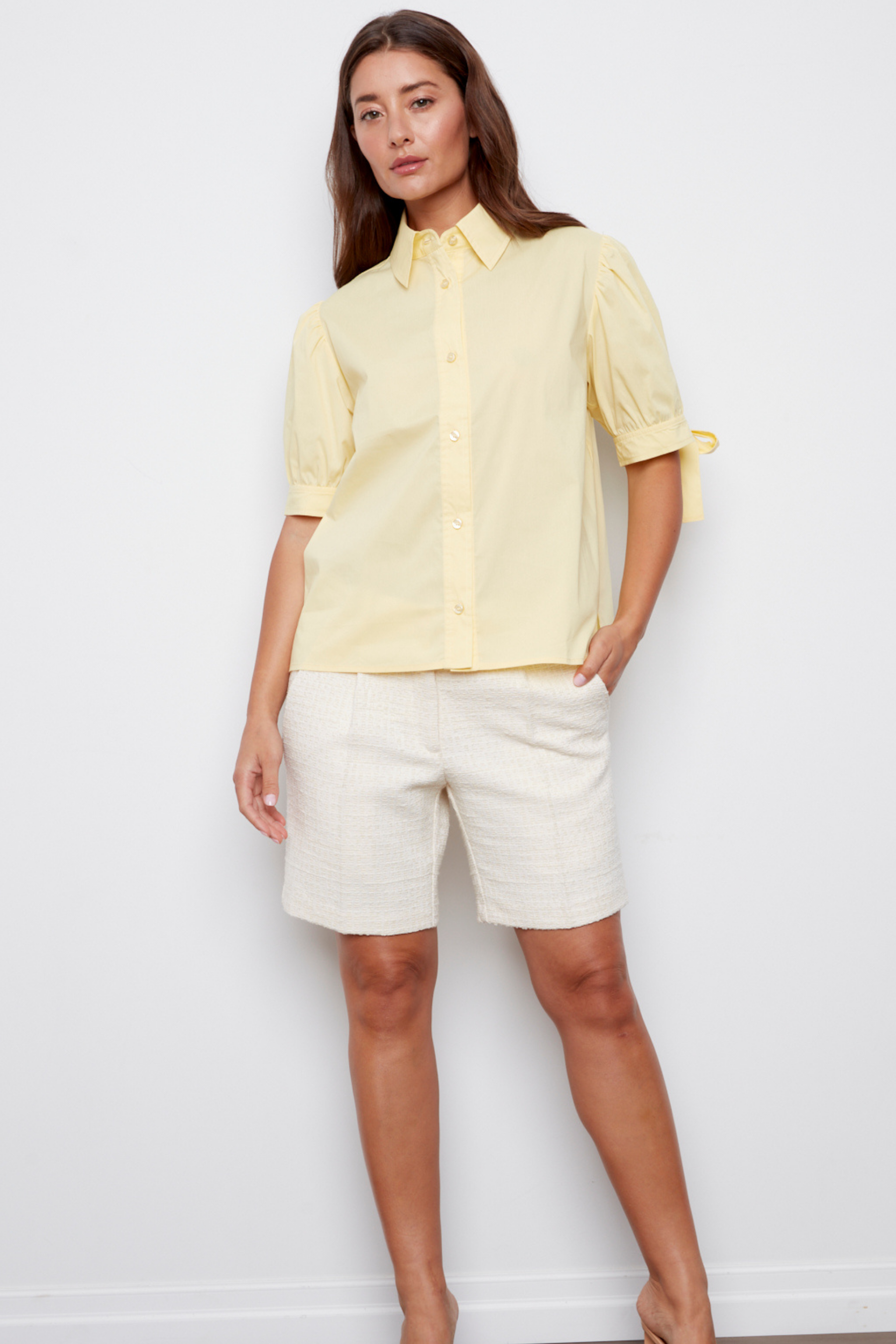 Clara, short sleeve buttoned shirt
