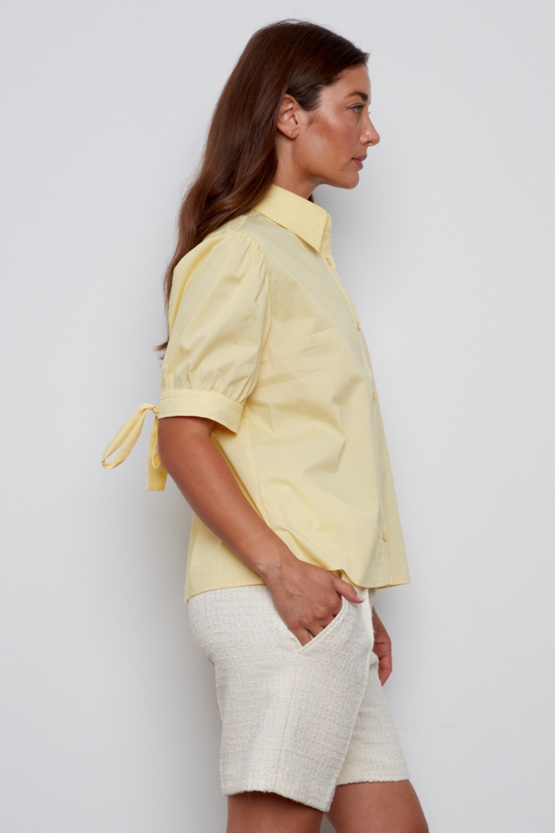 Clara, short sleeve buttoned shirt