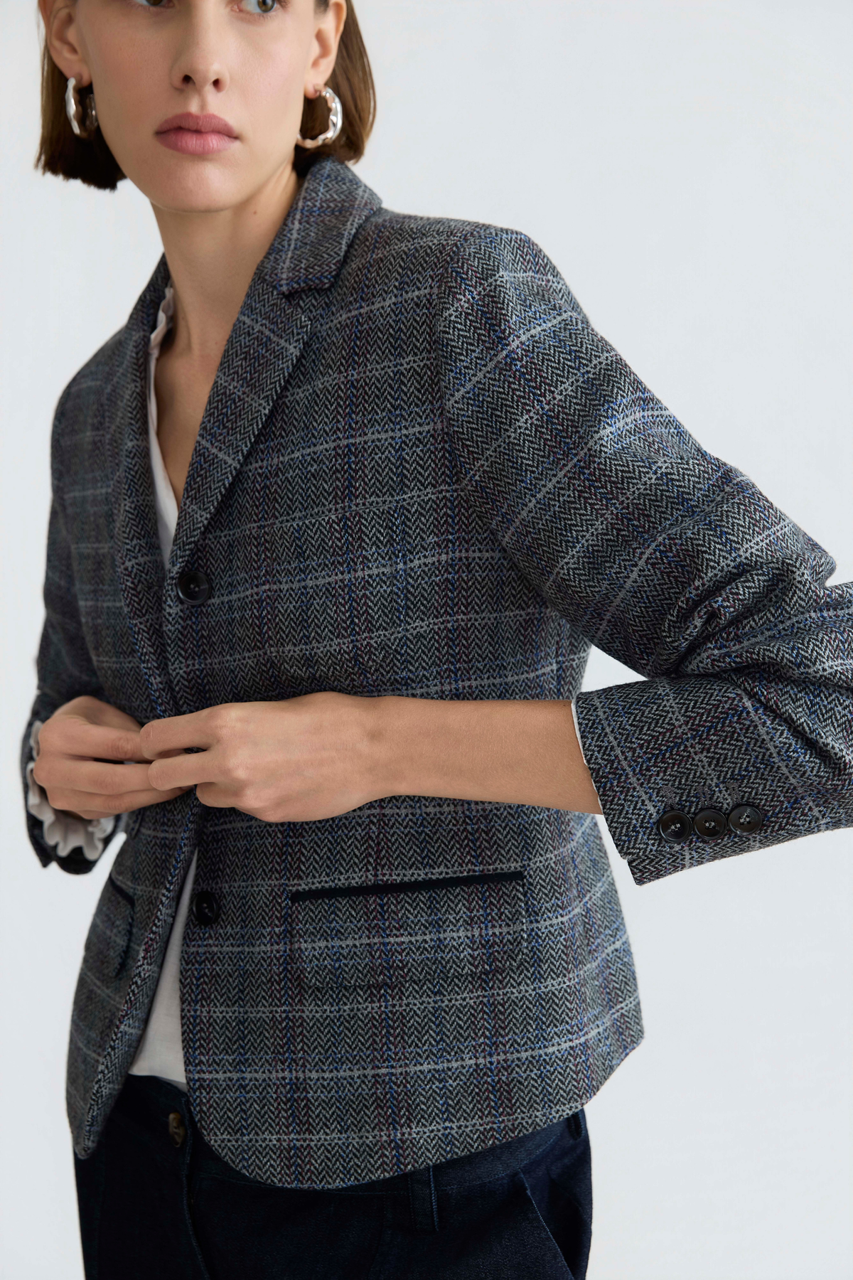 Desmond, tweed single-breasted blazer w/ 3 button closure