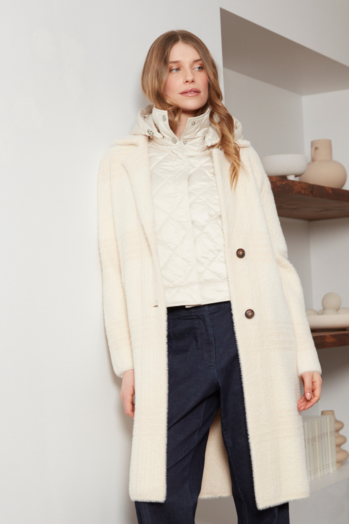 Daniela, sleeveless diamond quilted vest w/detachable hood