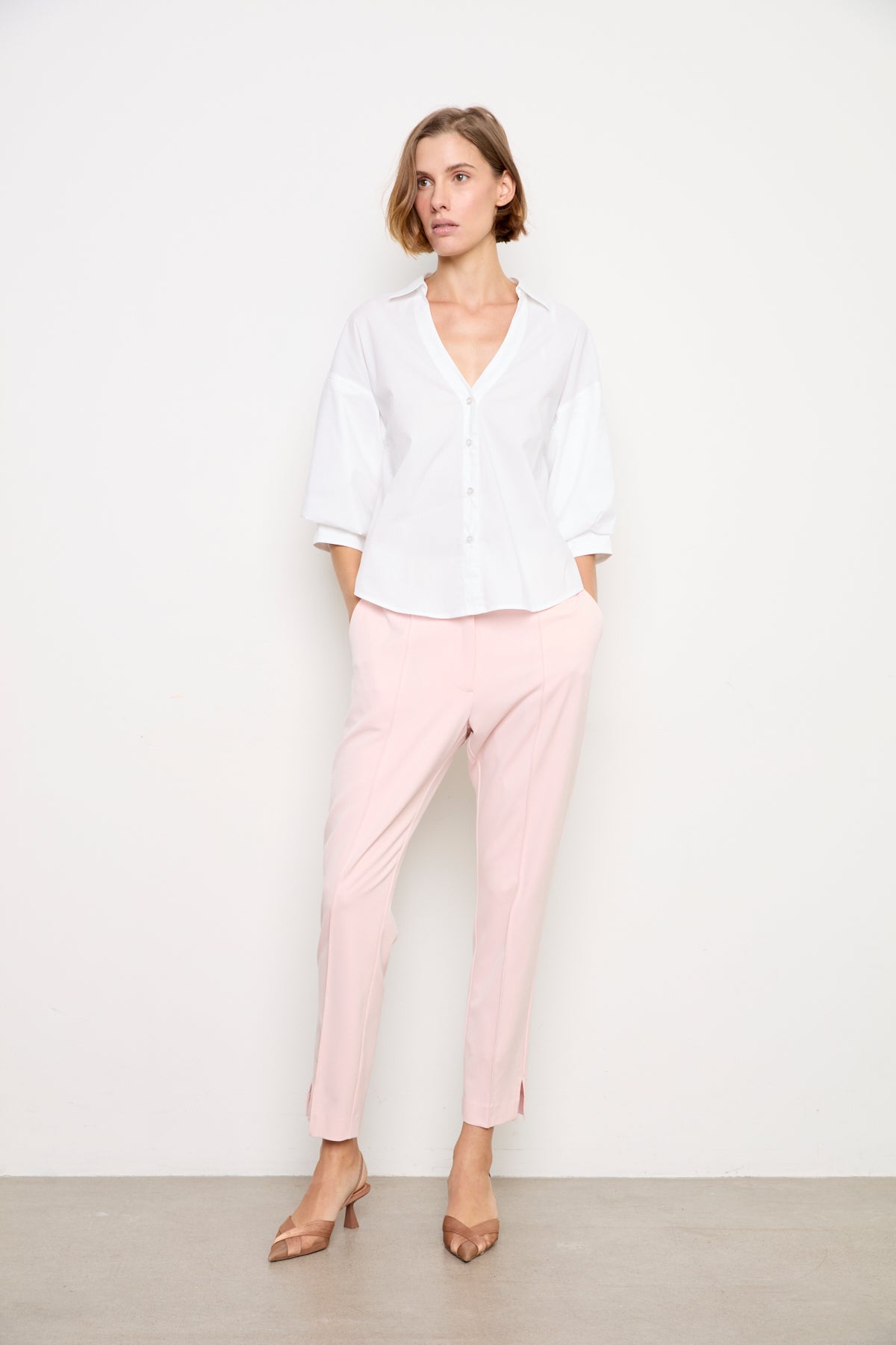 Demi, Open-collar shirt with balloon sleeves