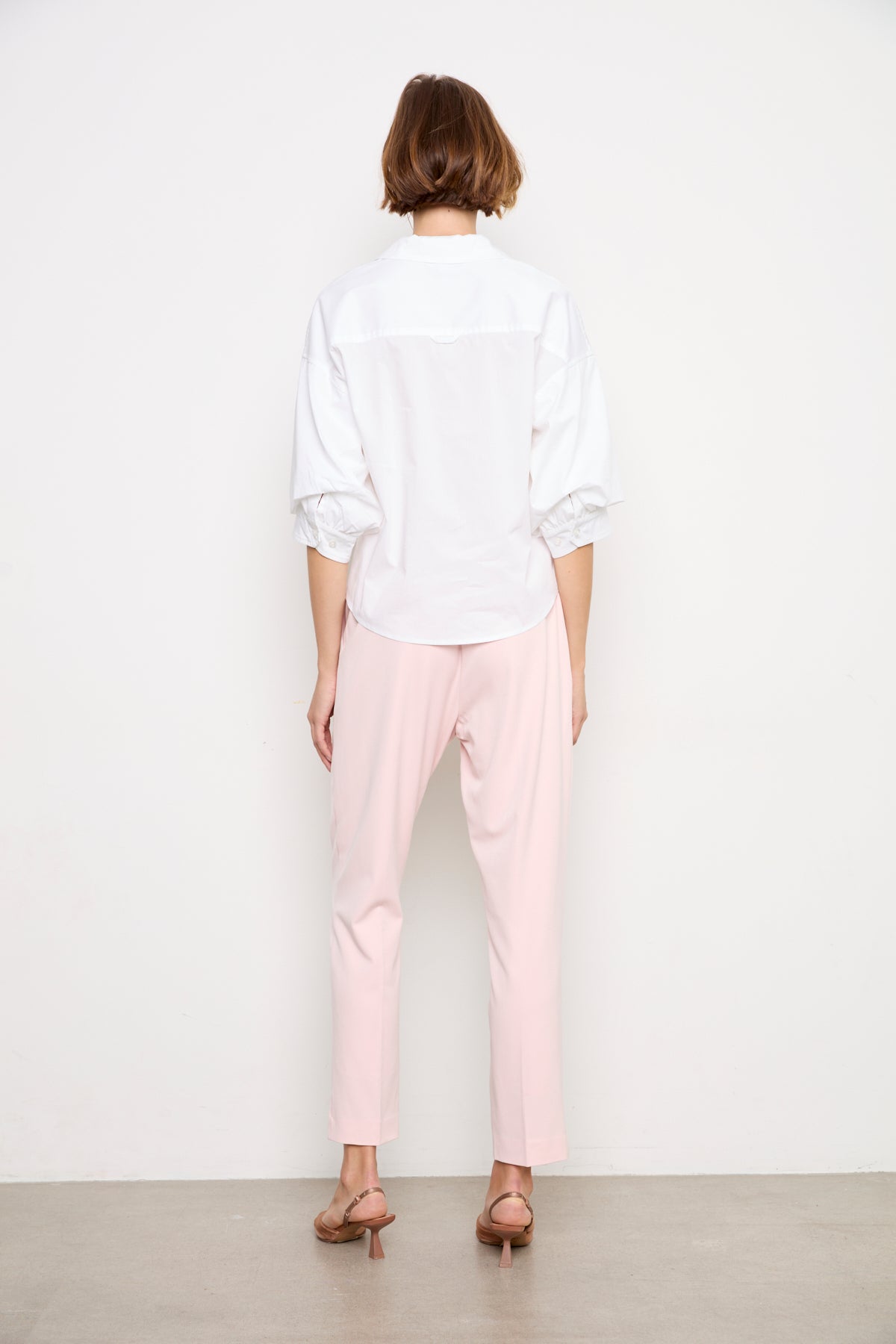 Demi, Open-collar shirt with balloon sleeves